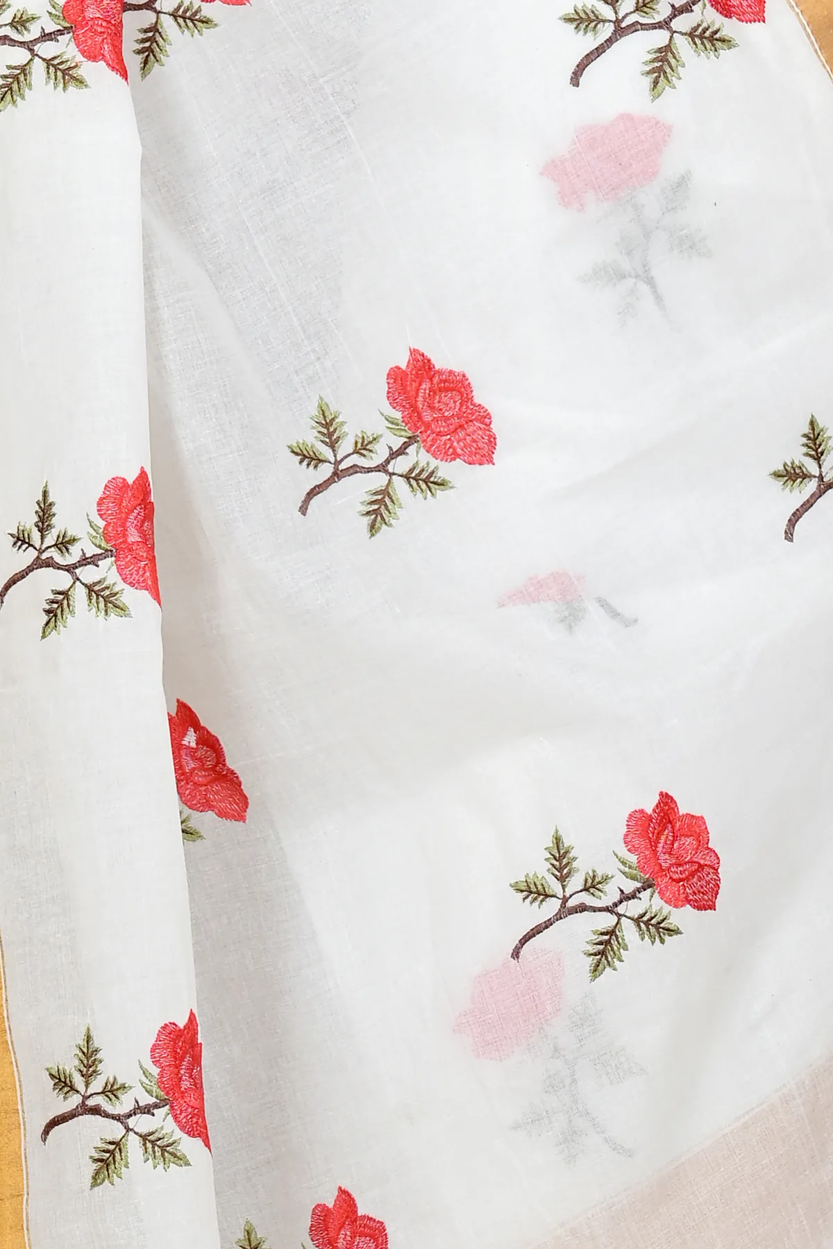 DipDiya Pure Cotton White Red Askiti Classic Bengali Embroidery Tant Sarees