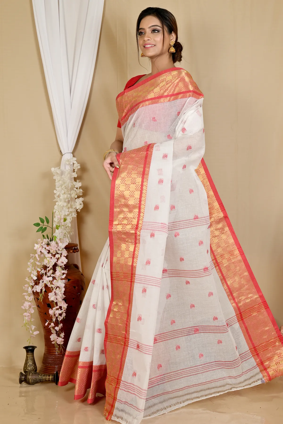 DipDiya Pure Cotton White Red Atula Handcrafted Elegance Tant Sarees