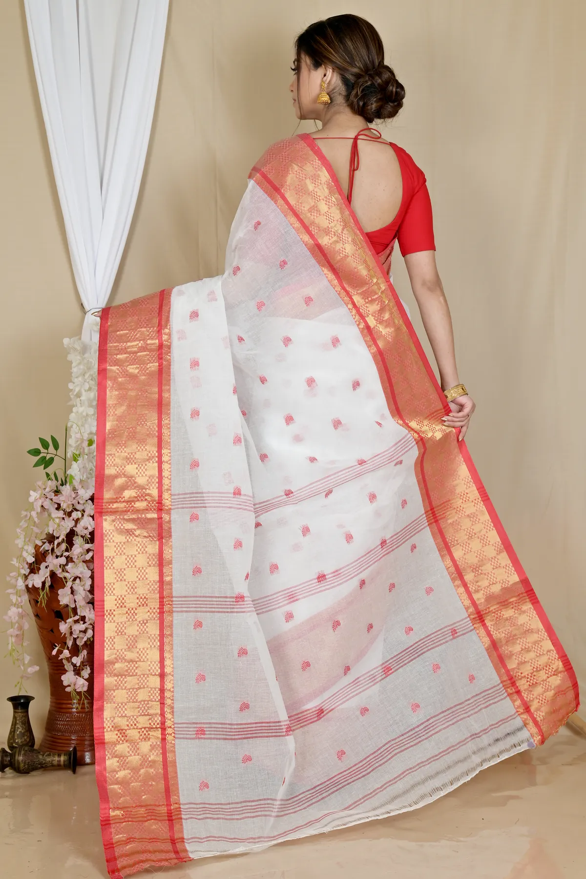 DipDiya Pure Cotton White Red Atula Handcrafted Elegance Tant Sarees
