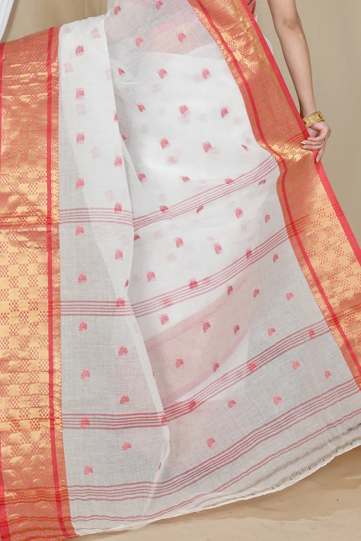 DipDiya Pure Cotton White Red Atula Handcrafted Elegance Tant Sarees