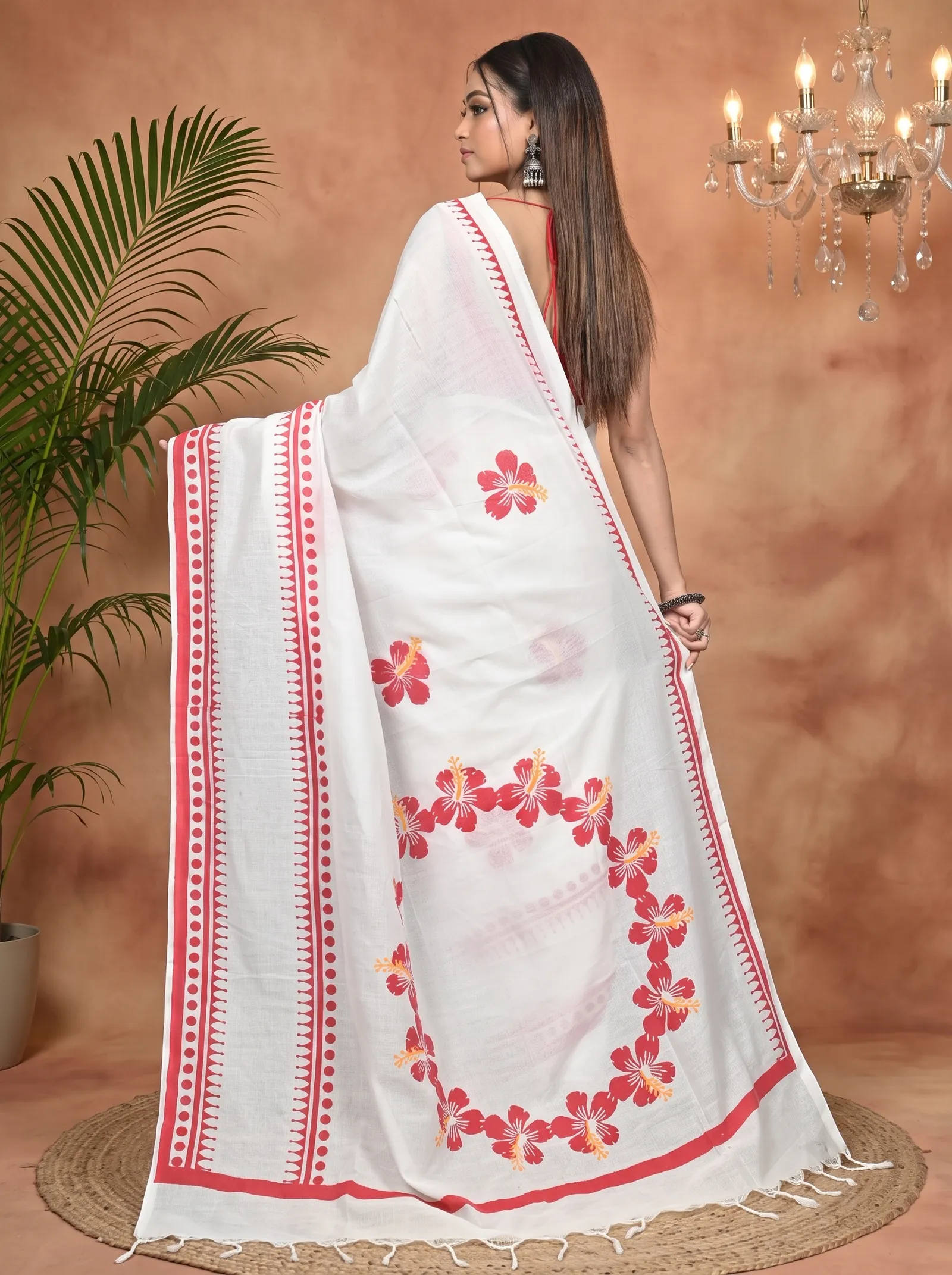 DipDiya Pure Cotton White Red Borma Crafted by Artisans Handloom Sarees