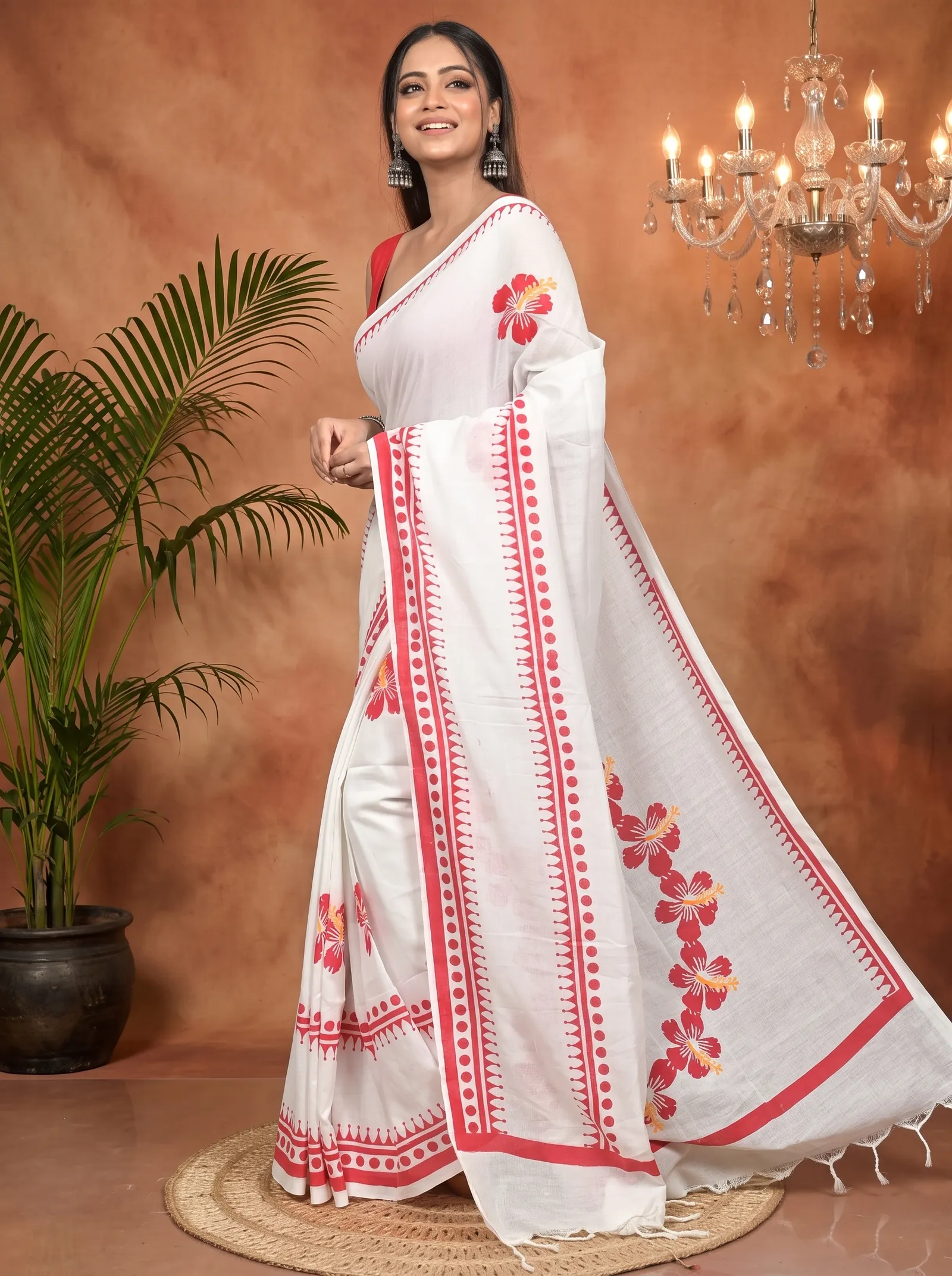 DipDiya Pure Cotton White Red Borma Crafted by Artisans Handloom Sarees