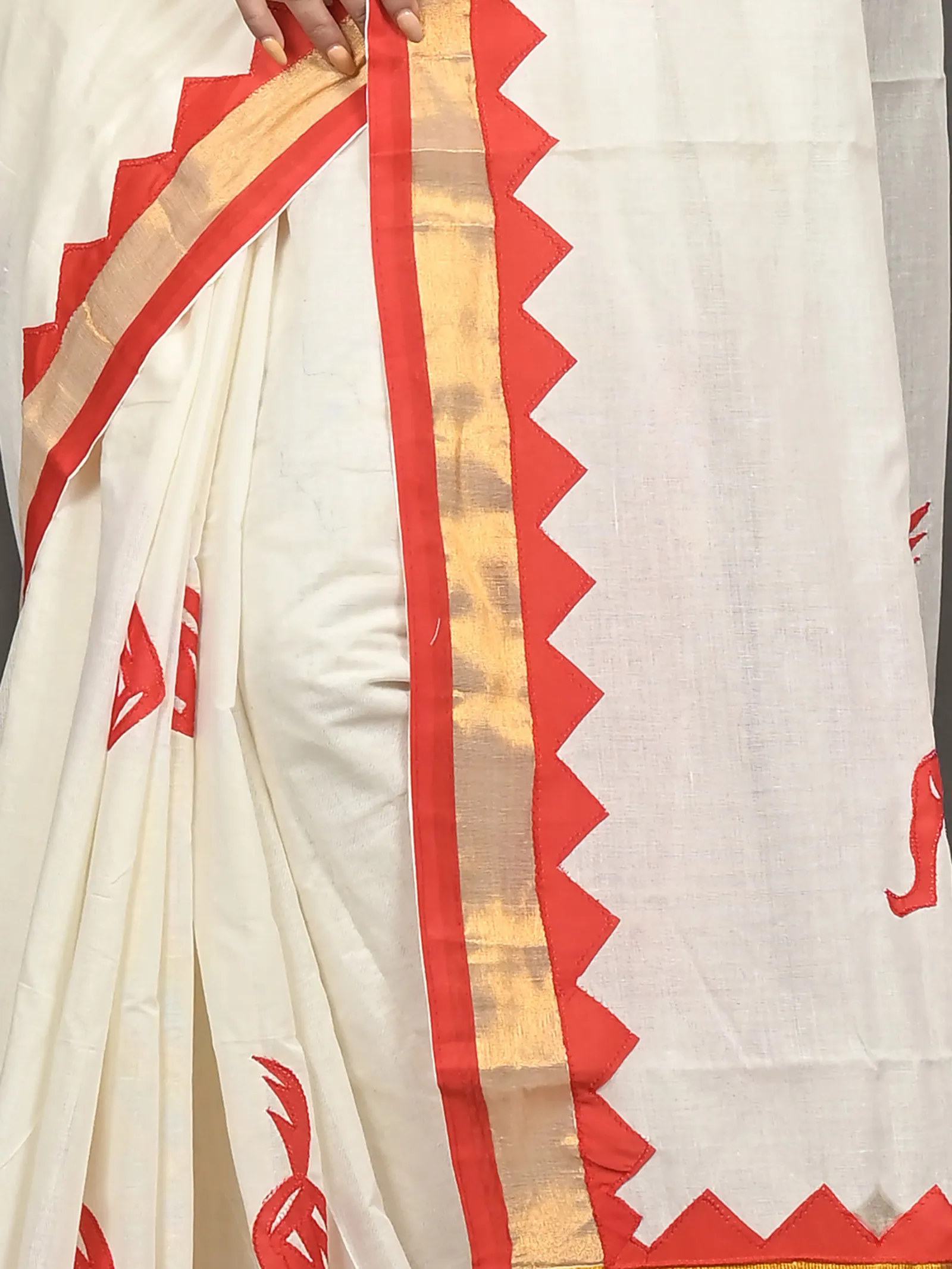 DipDiya Pure Cotton White Red Borma Crafted in Bengal Handloom Sarees