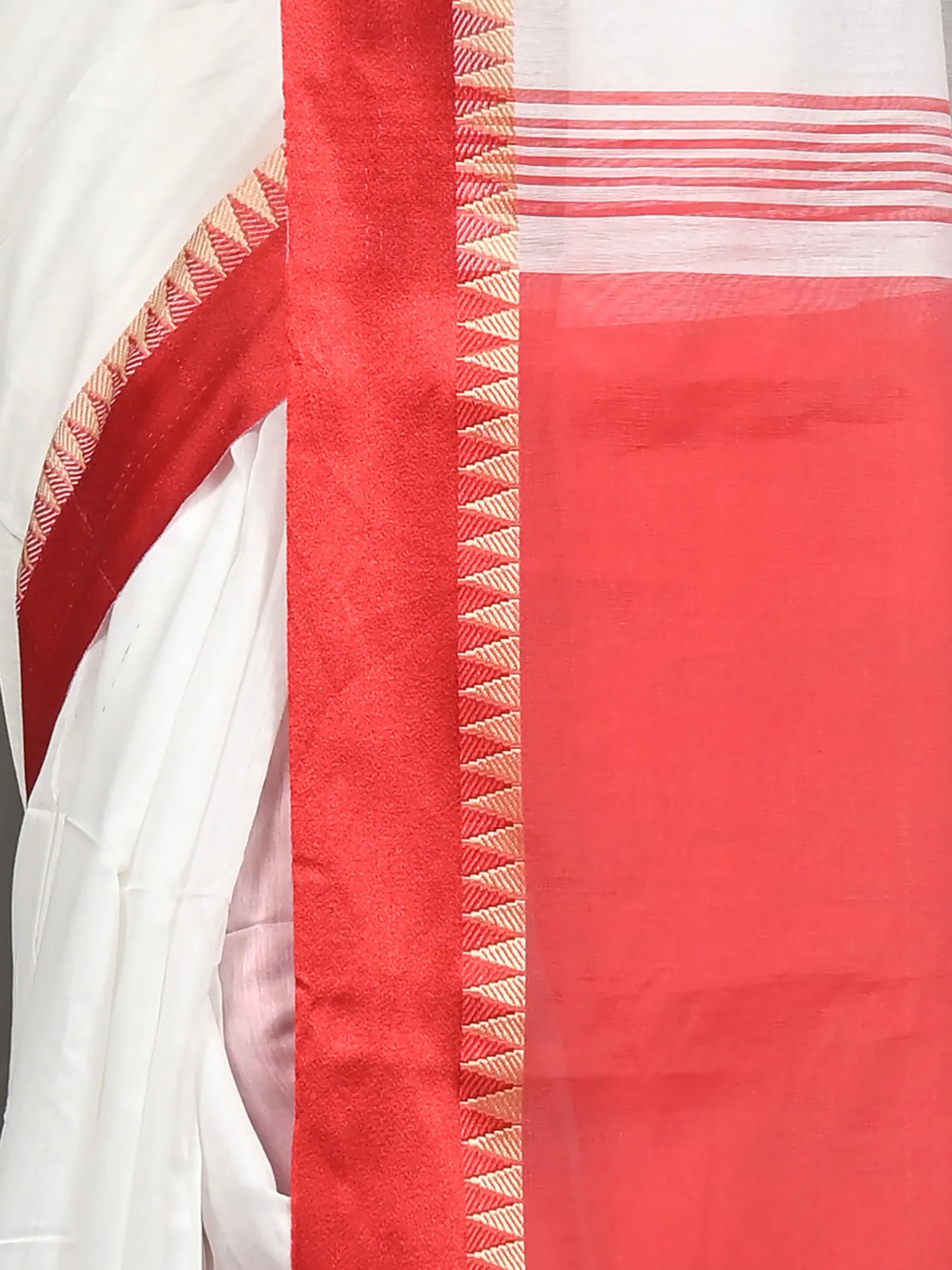 DipDiya Pure Cotton White Red Borma Crafted with Soul Handloom Sarees