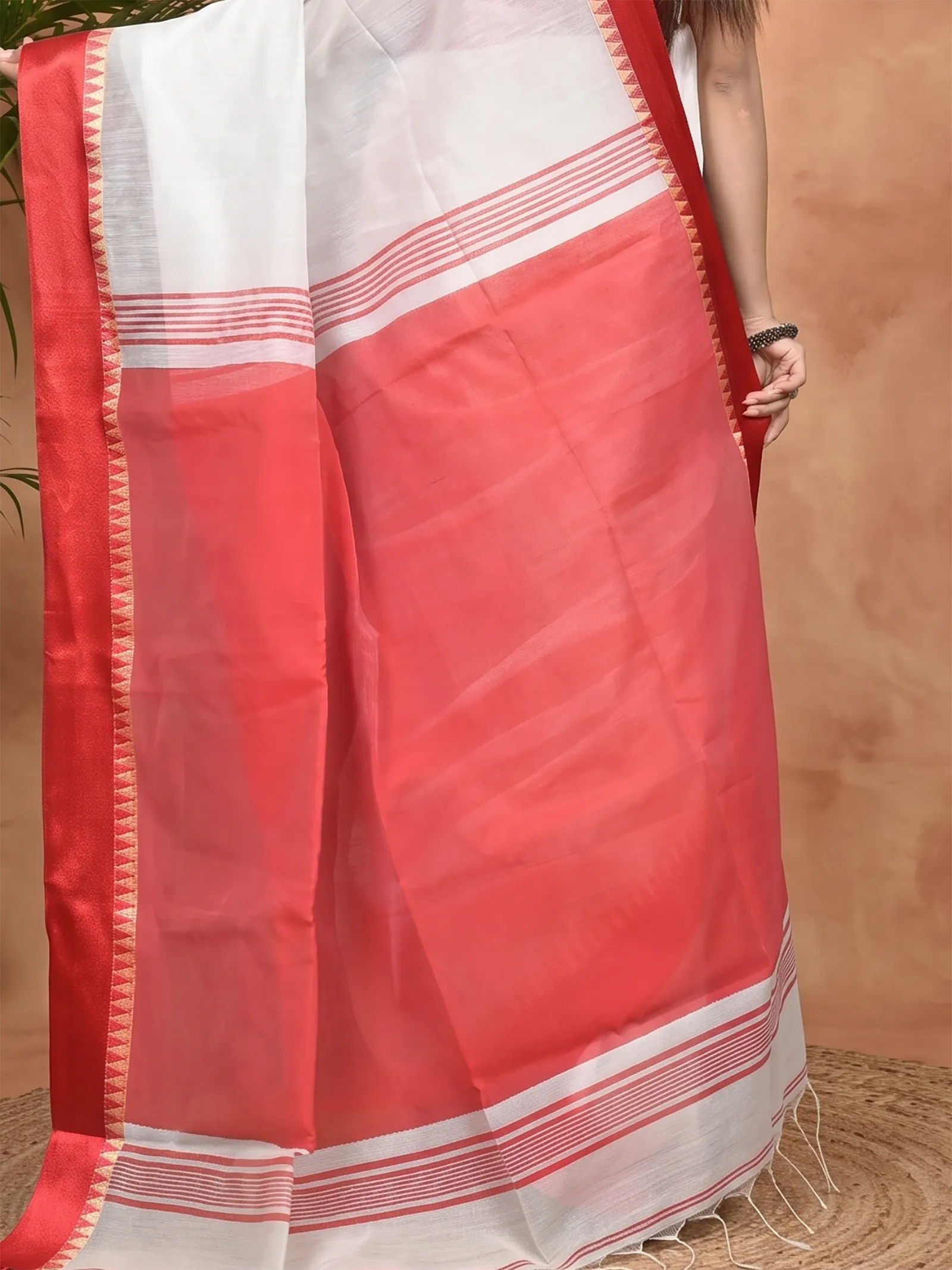 DipDiya Pure Cotton White Red Borma Crafted with Soul Handloom Sarees