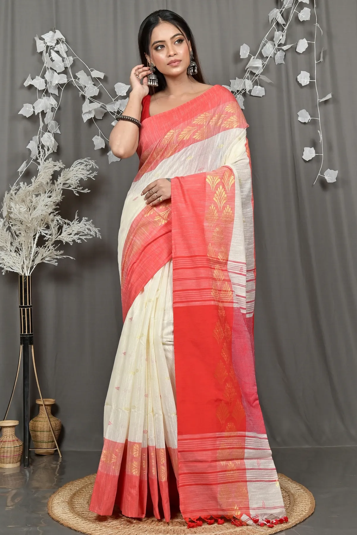 DipDiya Pure Cotton White Red Borma Heritage of Bengali Handloom Sarees
