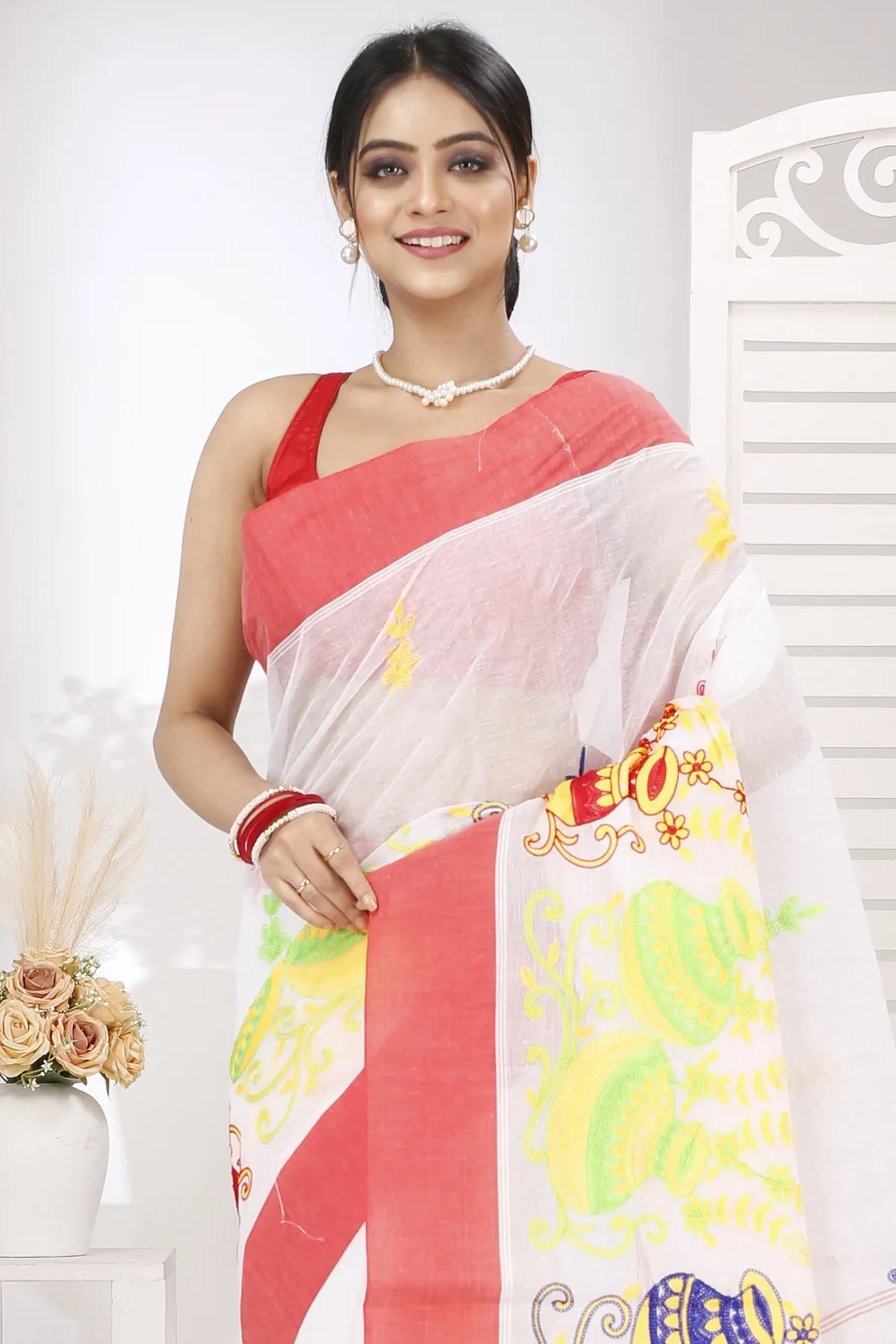 DipDiya Pure Cotton White Red Embi Elu Ghot Artisan Woven Embroidery Tant Sarees