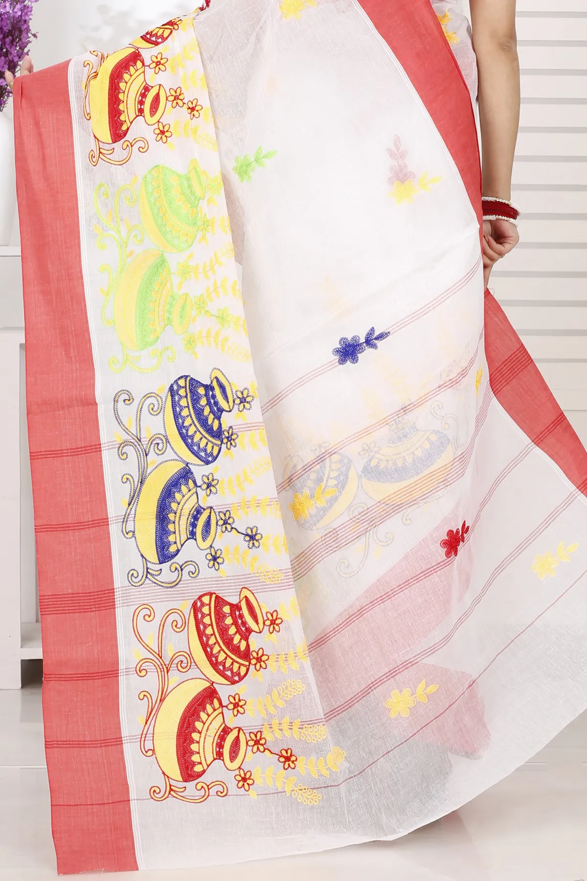 DipDiya Pure Cotton White Red Embi Elu Ghot Artisan Woven Embroidery Tant Sarees