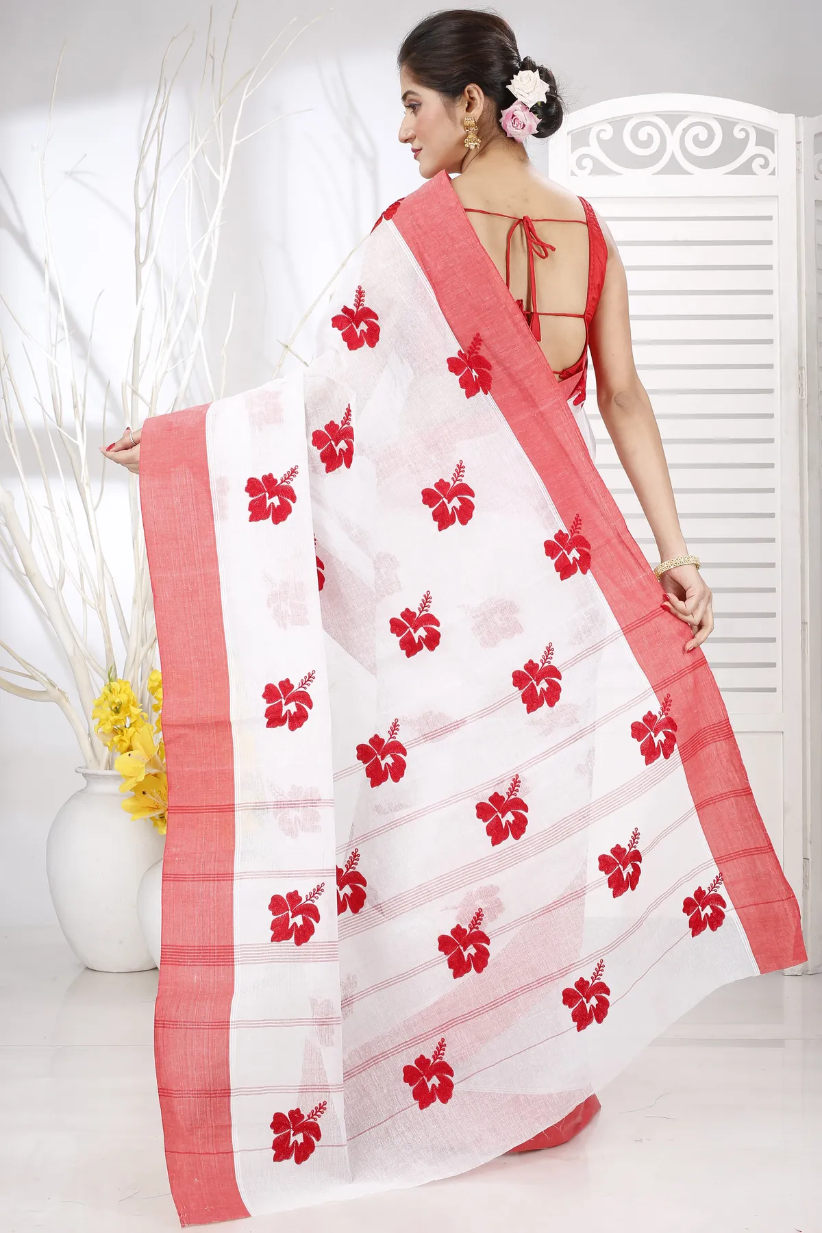 DipDiya Pure Cotton White Red Embi Elu Joba Effortless Tradition Embroidery Tant Sarees