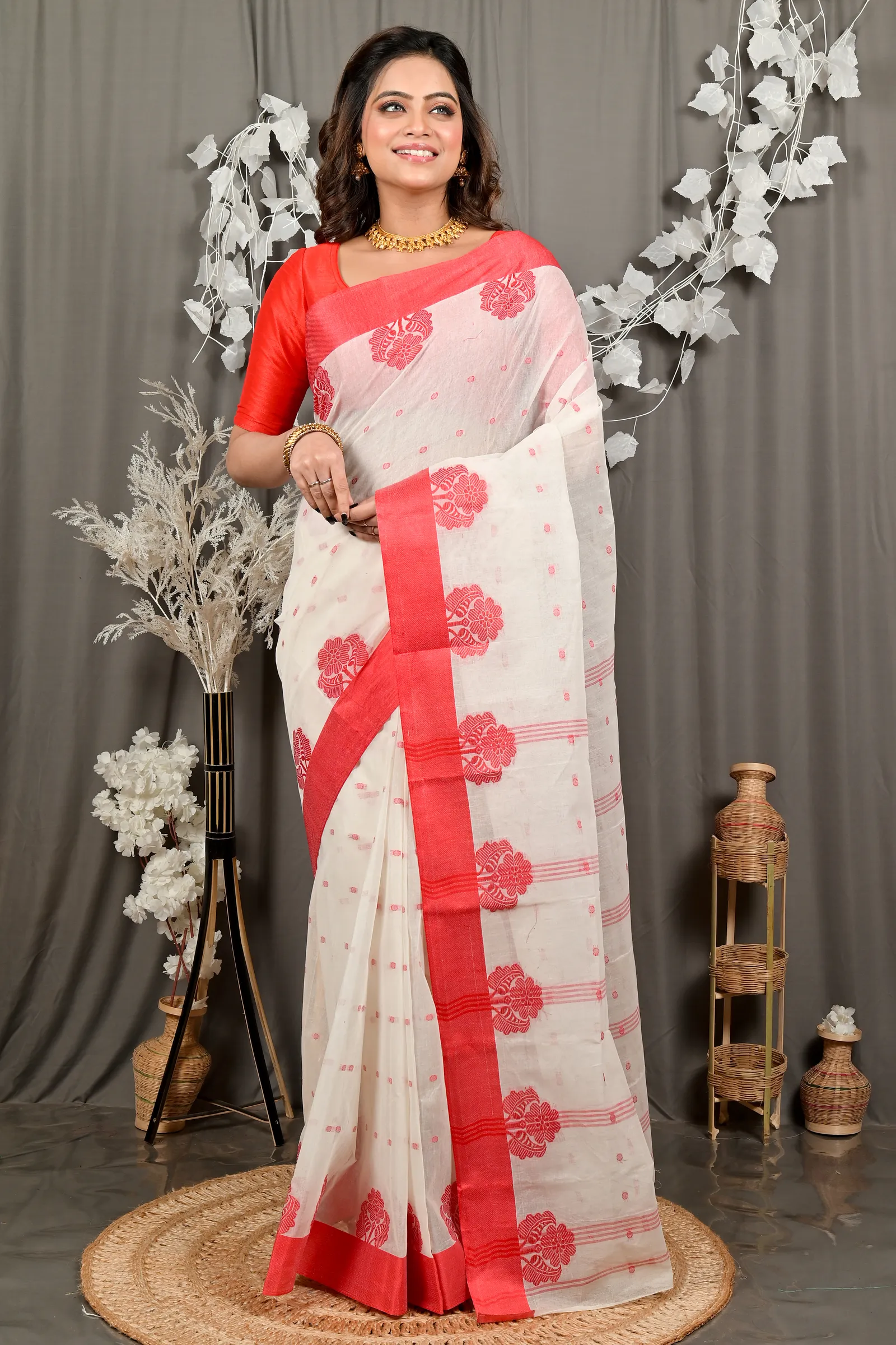DipDiya Pure Cotton White Red Fipani Traditional Elegance Tant Sarees