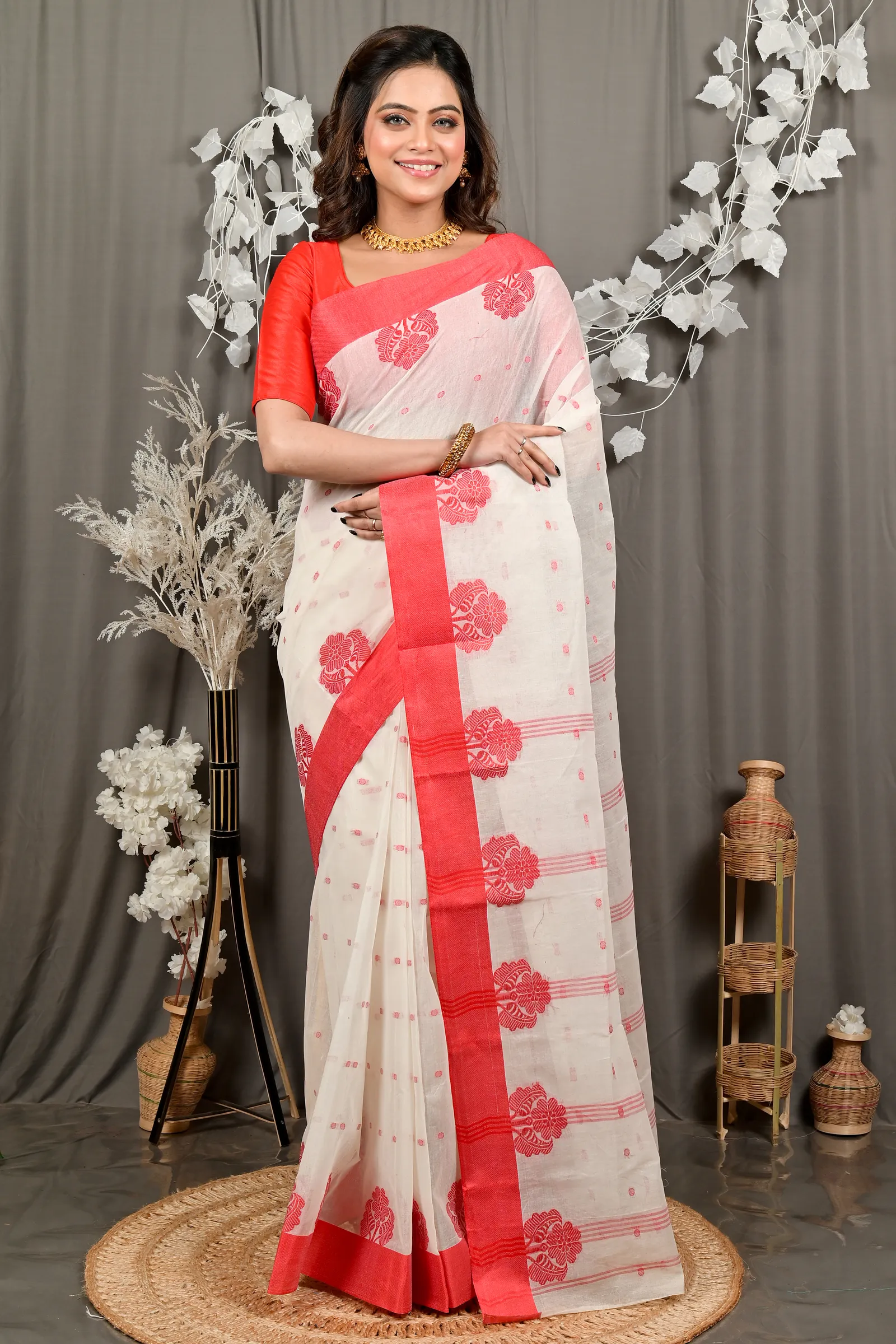 DipDiya Pure Cotton White Red Fipani Traditional Elegance Tant Sarees