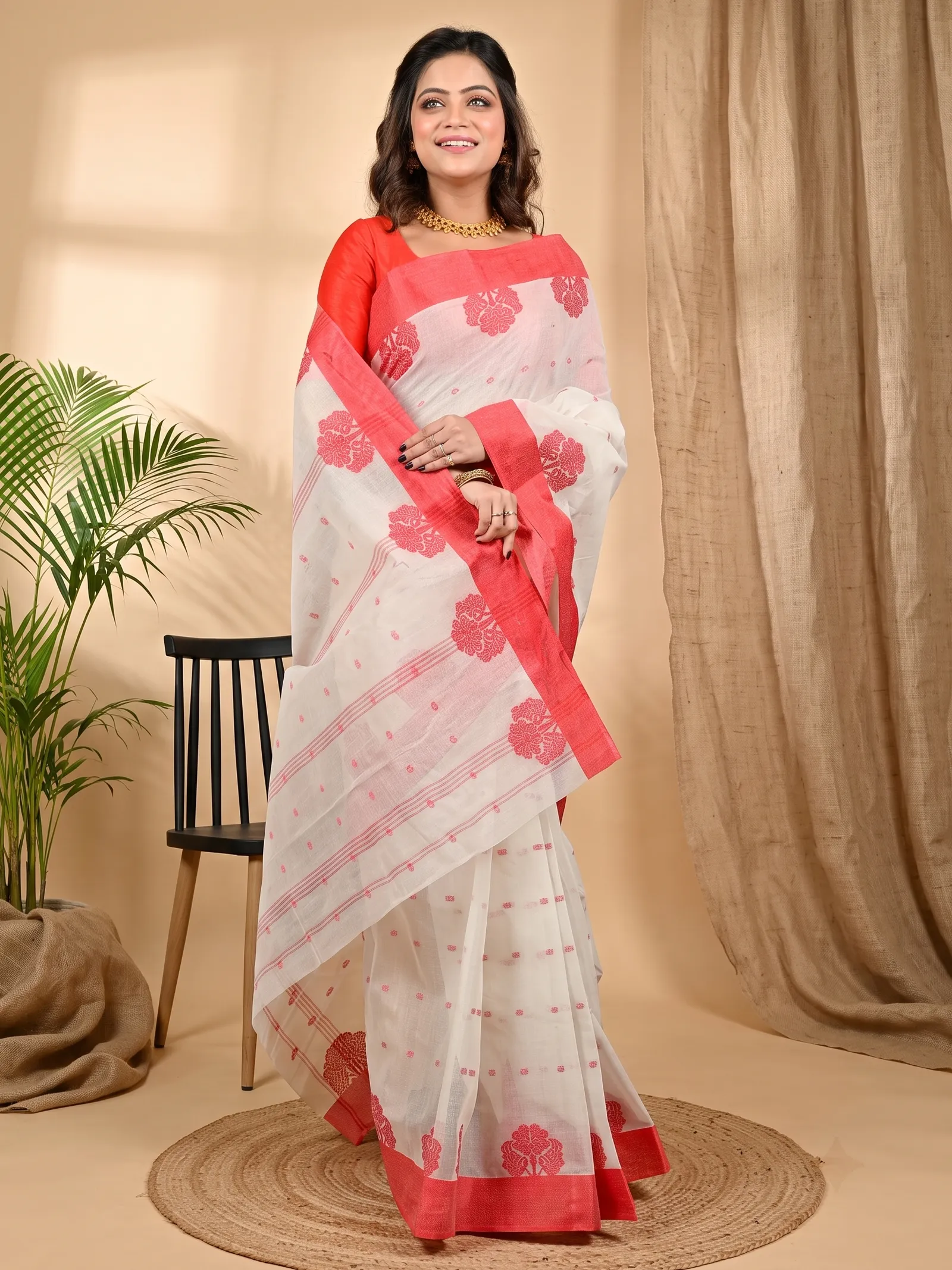 DipDiya Pure Cotton White Red Fipani Traditional Elegance Tant Sarees
