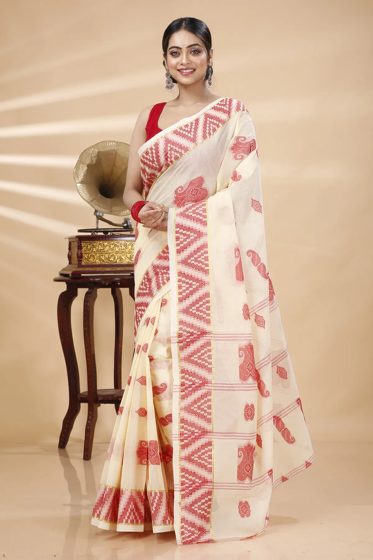 DipDiya Pure Cotton White Red Gargi Crafted in Bengal Tant Sarees