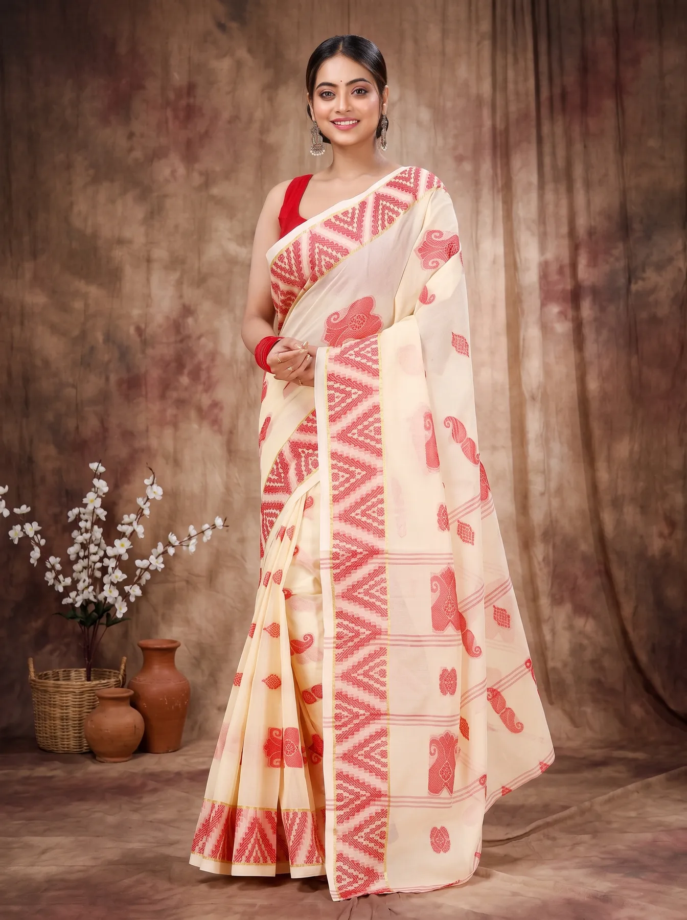 DipDiya Pure Cotton White Red Gargi Crafted in Bengal Tant Sarees
