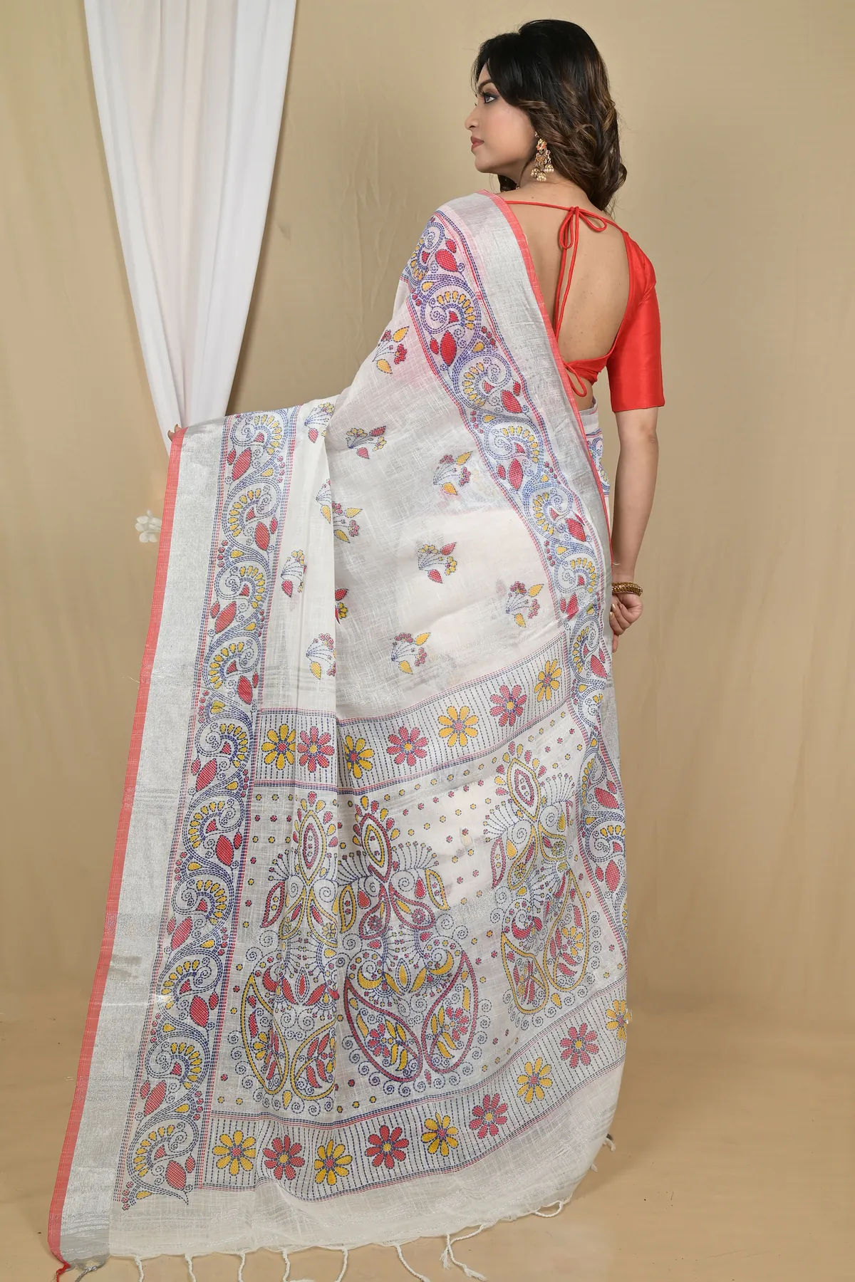 DipDiya Pure Cotton White Red Hiral A Legacy Woven Printed Handloom Sarees