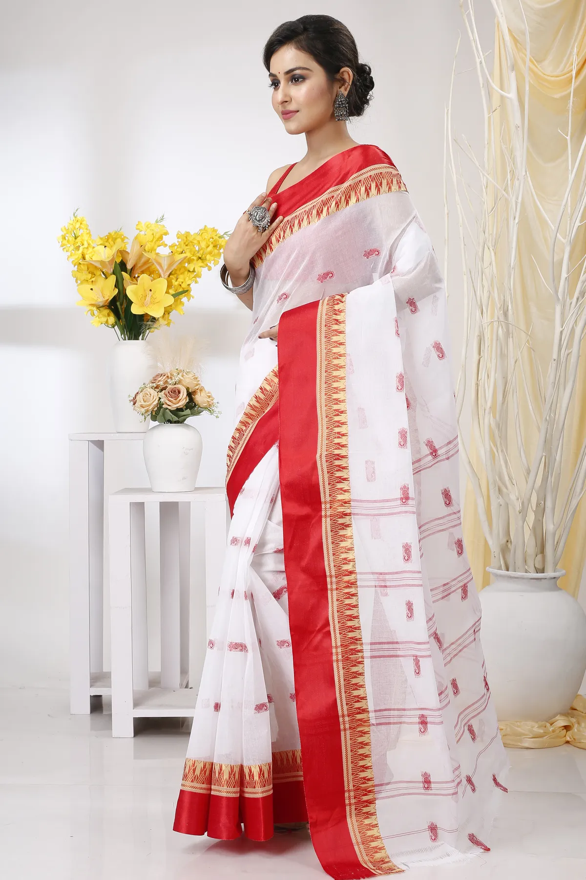 DipDiya Pure Cotton White Red Lagan Heritage Elegance Tant Sarees