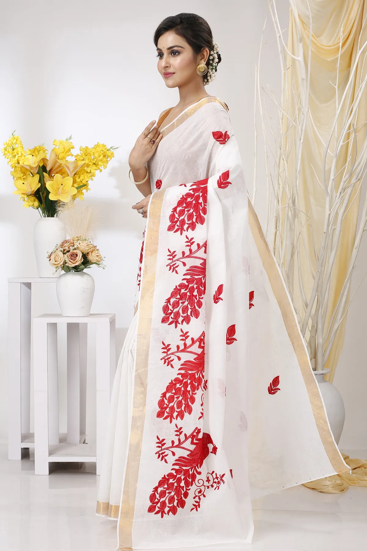 DipDiya Pure Cotton White Red Leo Tradition in Every Thread Embroidery Tant Sarees