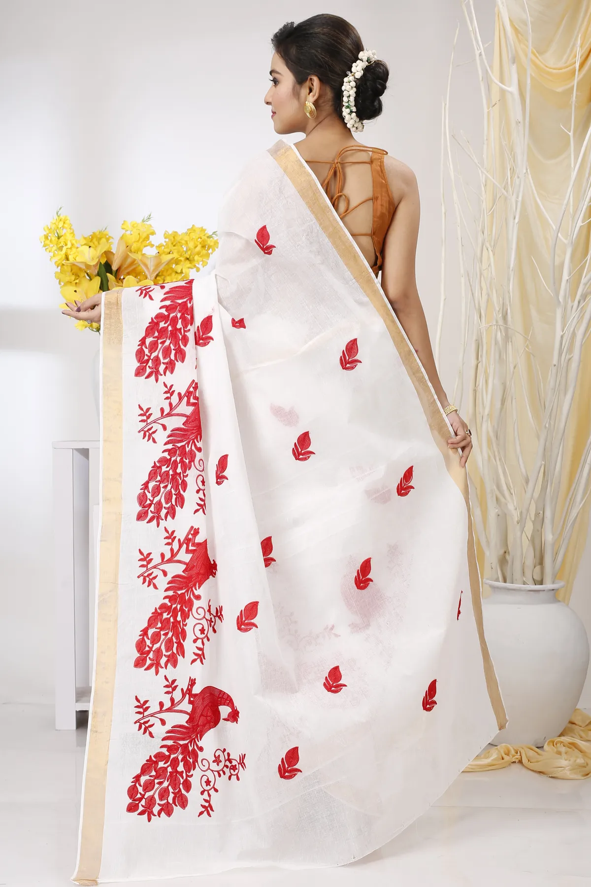 DipDiya Pure Cotton White Red Leo Tradition in Every Thread Embroidery Tant Sarees