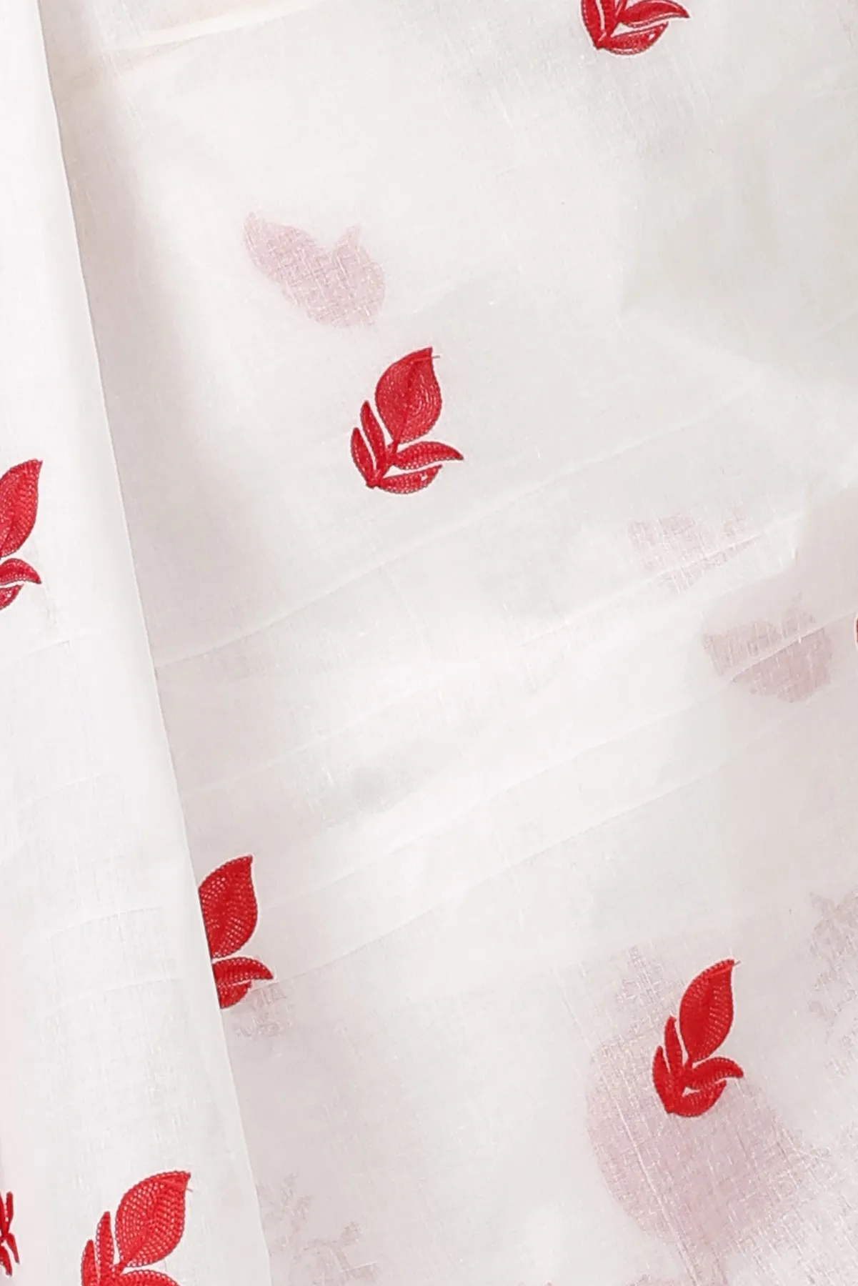 DipDiya Pure Cotton White Red Leo Tradition in Every Thread Embroidery Tant Sarees