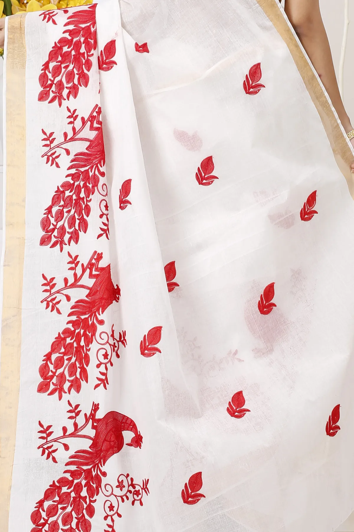 DipDiya Pure Cotton White Red Leo Tradition in Every Thread Embroidery Tant Sarees