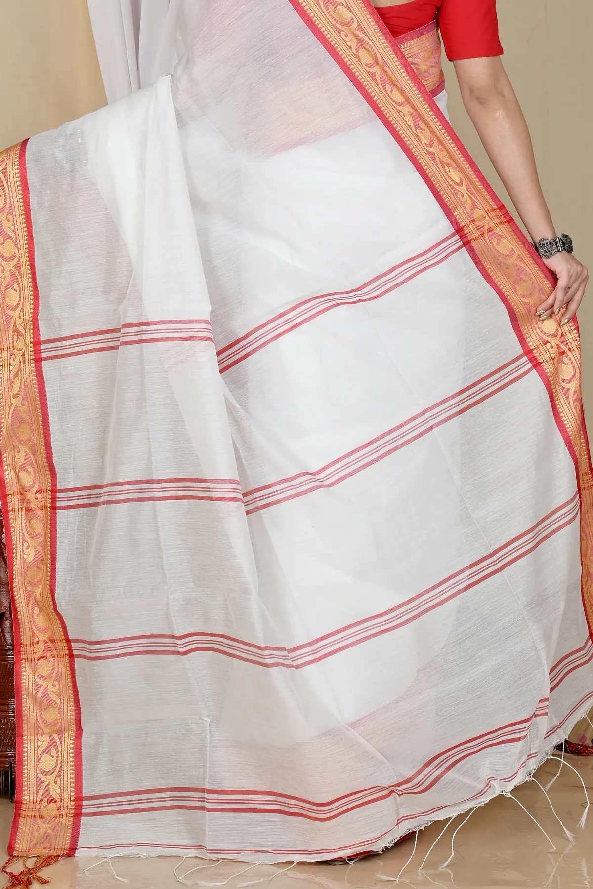 DipDiya Pure Cotton White Red Nova Crafted in Bengal Handloom Sarees
