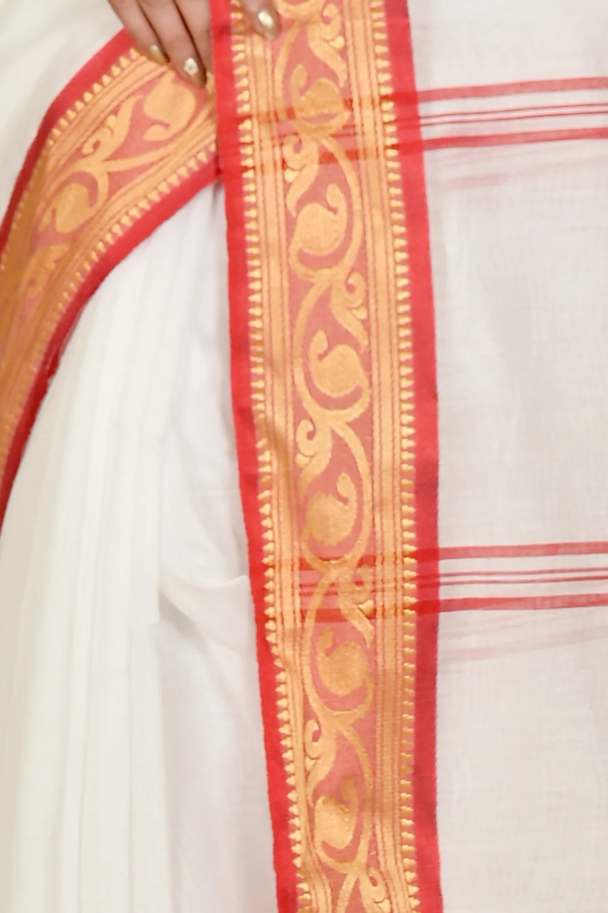 DipDiya Pure Cotton White Red Nova Crafted in Bengal Handloom Sarees
