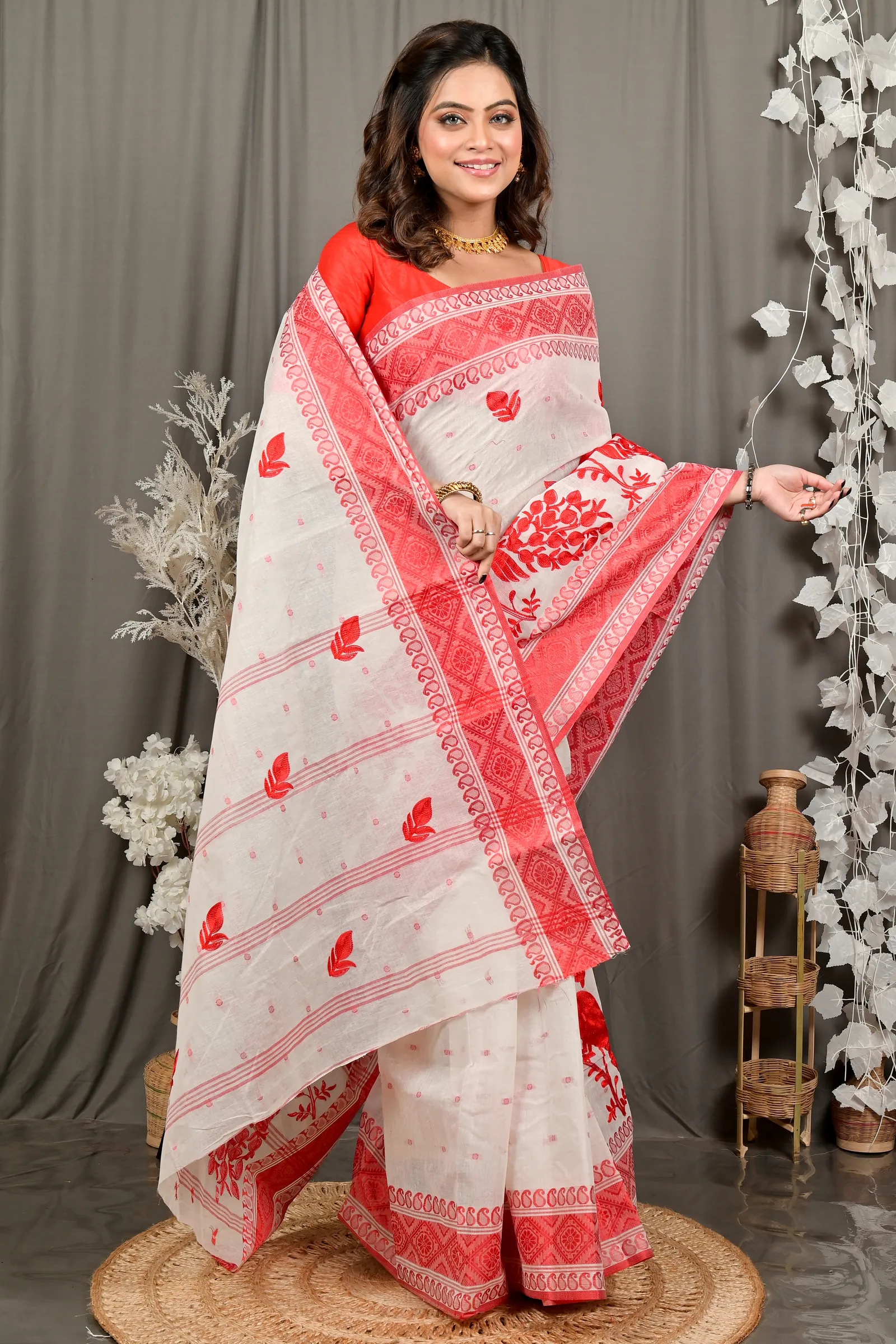 DipDiya Pure Cotton White Red Variti embtat Threads of Tradition Embroidery Tant Sarees