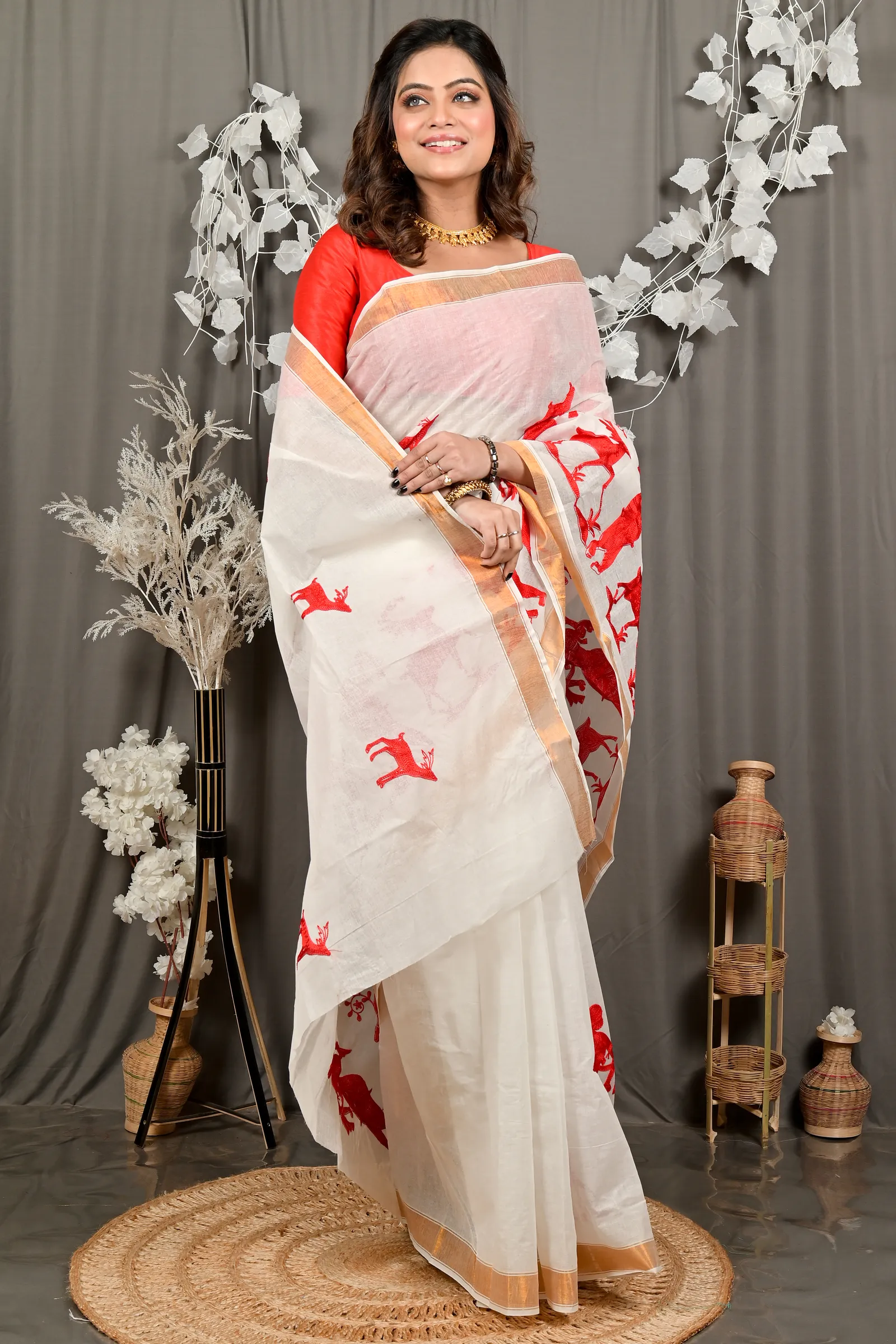 DipDiya Pure Cotton White Red Variti embtat Timeless Bengal Embroidery Tant Sarees
