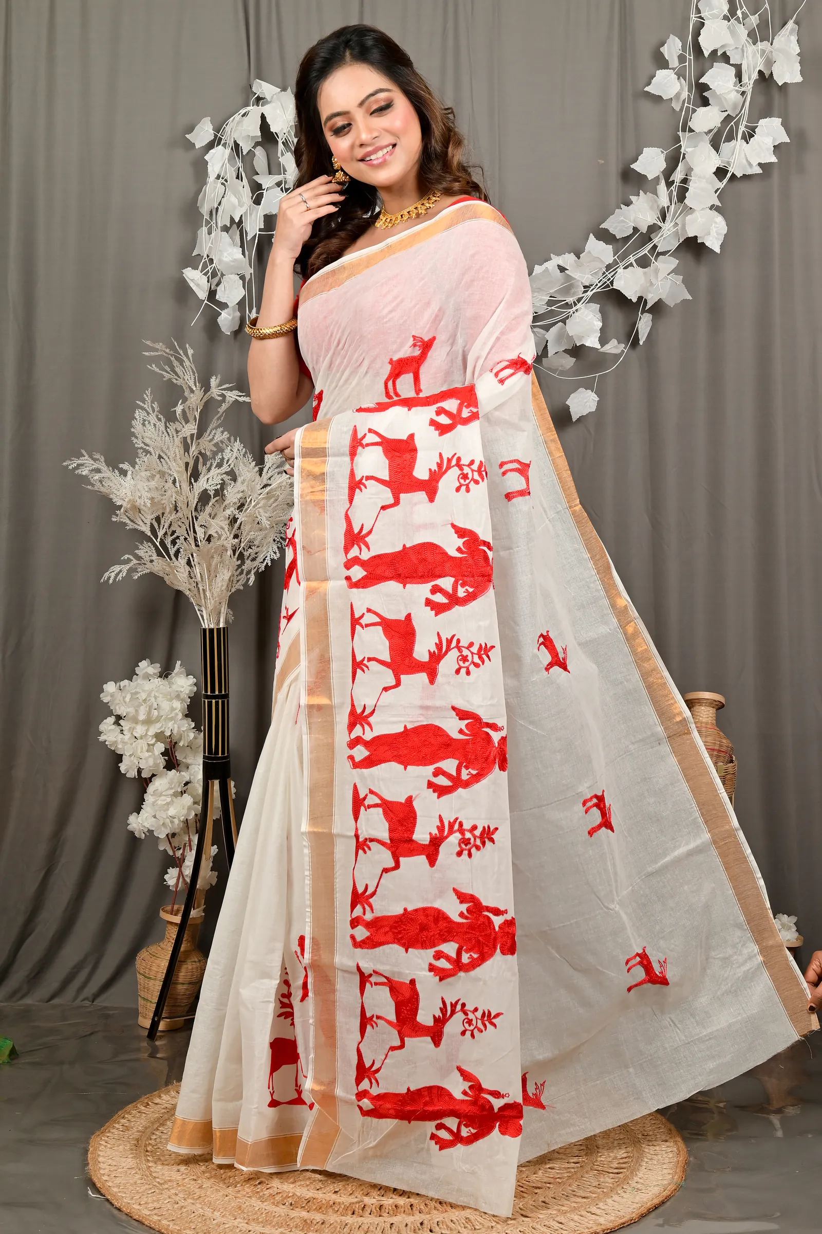 DipDiya Pure Cotton White Red Variti embtat Timeless Bengal Embroidery Tant Sarees