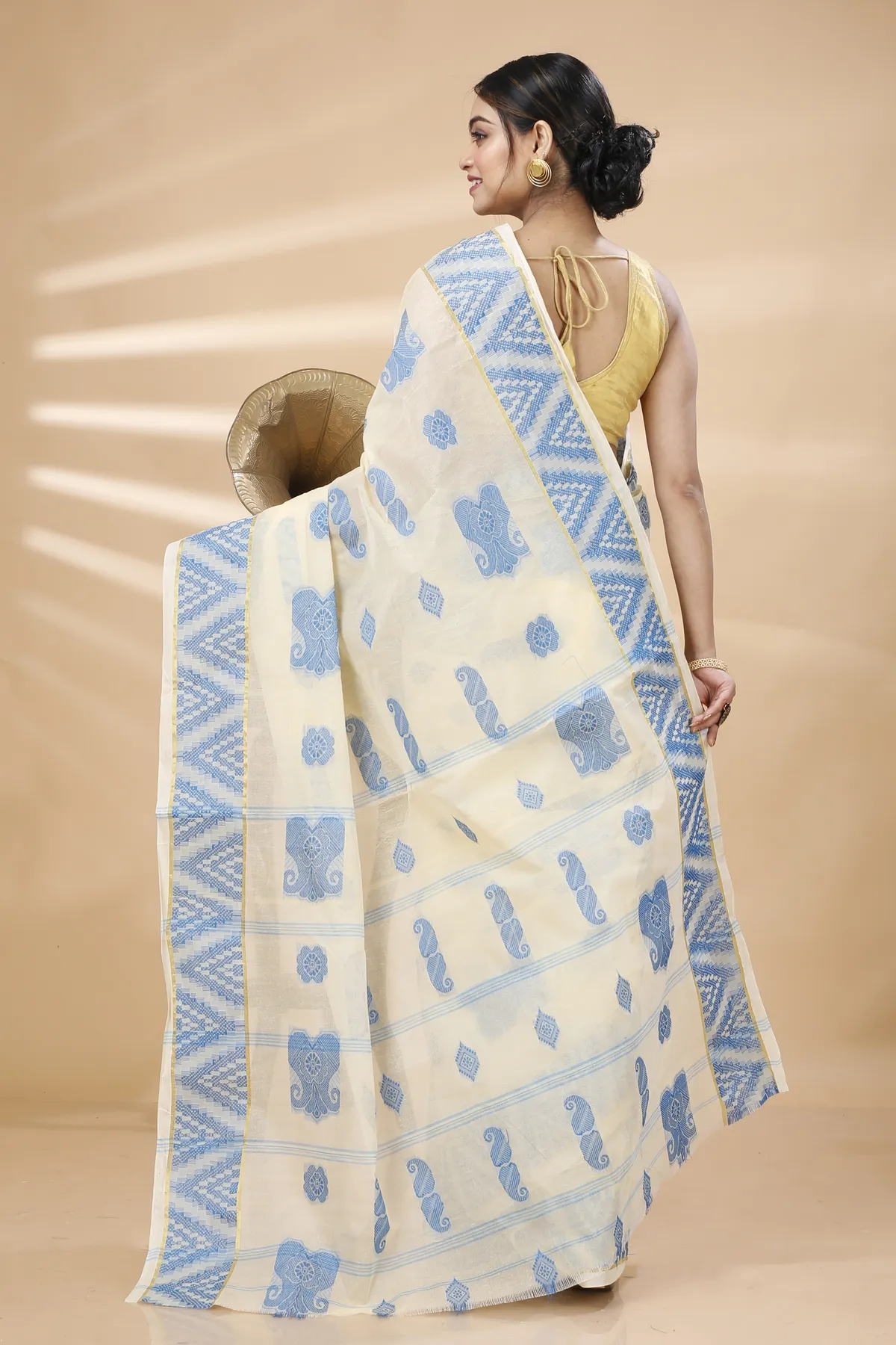 DipDiya Pure Cotton White Sky Blue Gargi Crafted by Artisans Tant Sarees
