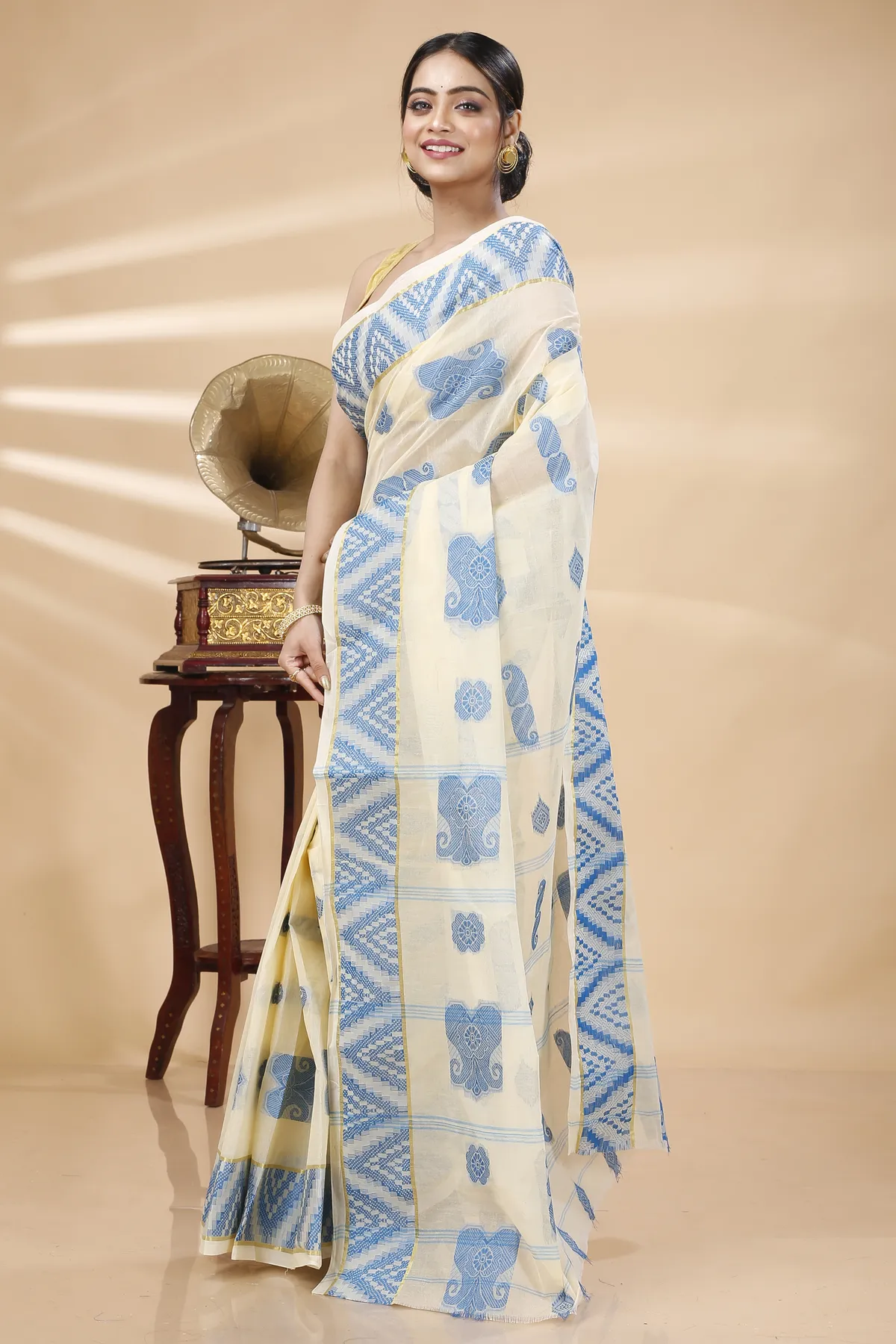 DipDiya Pure Cotton White Sky Blue Gargi Crafted by Artisans Tant Sarees