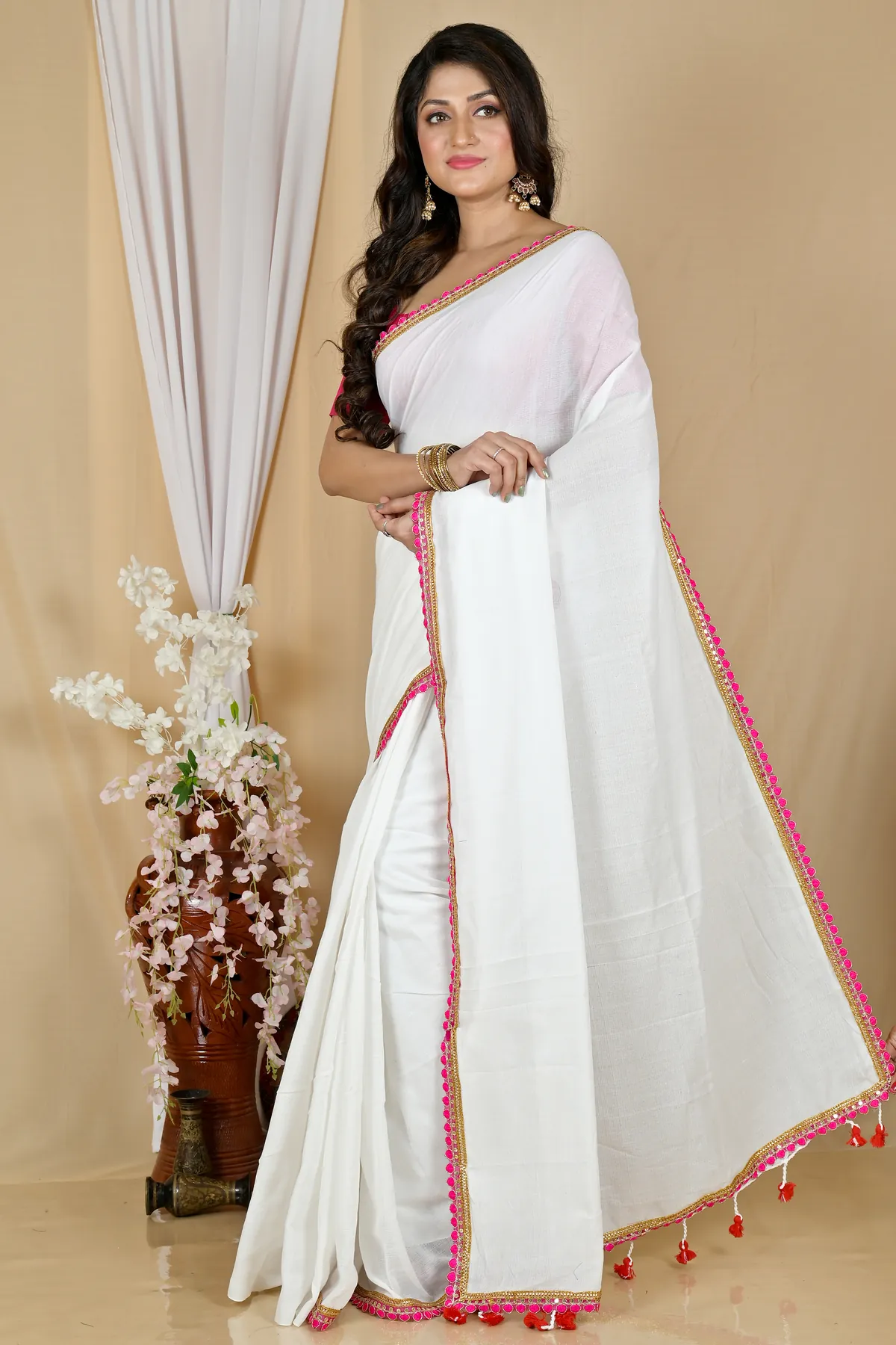 DipDiya Pure Cotton White Thanli Artisan Crafted Handloom Sarees