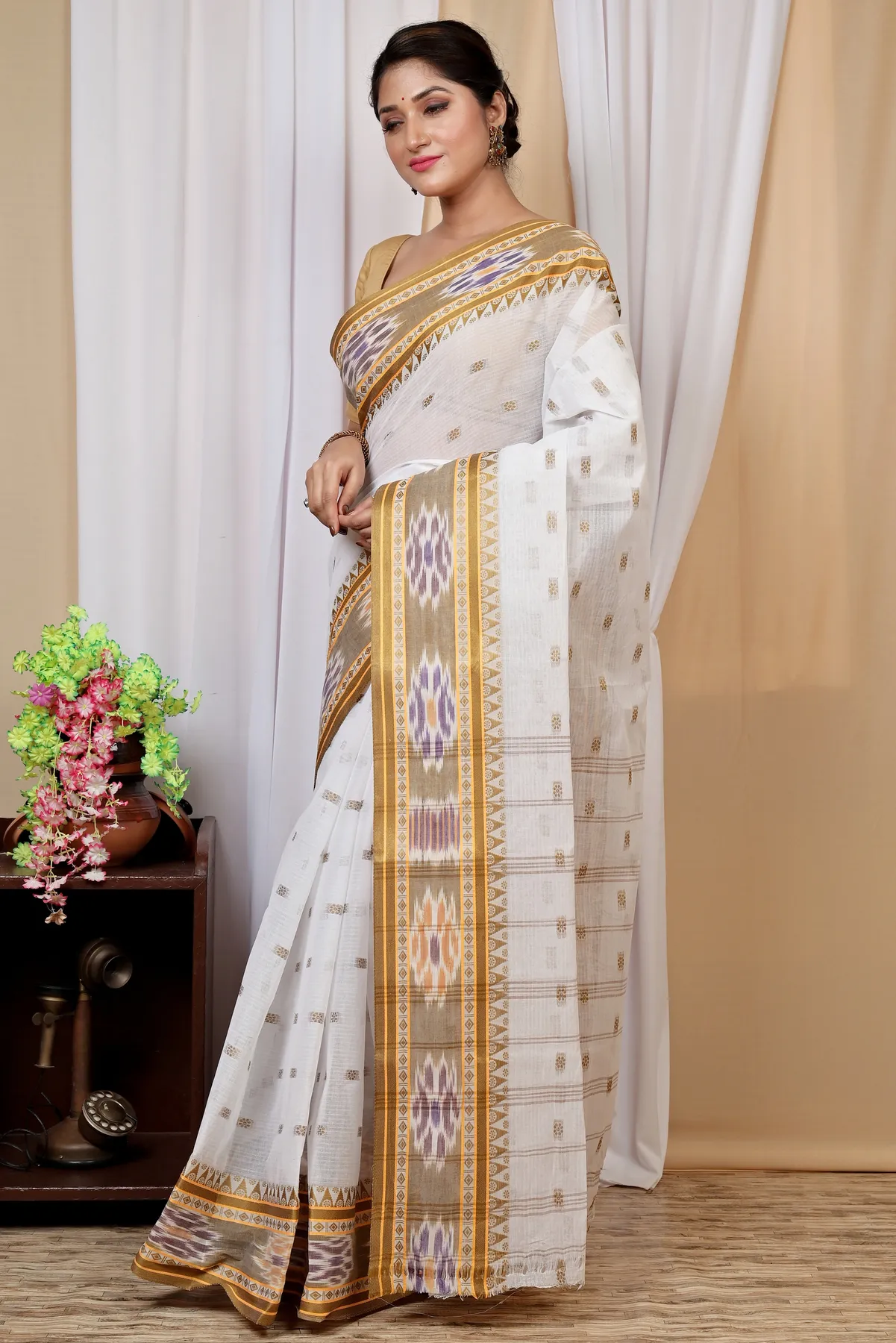 DipDiya Pure Cotton Yellow and White Hema Grace of Bengal Tant Sarees