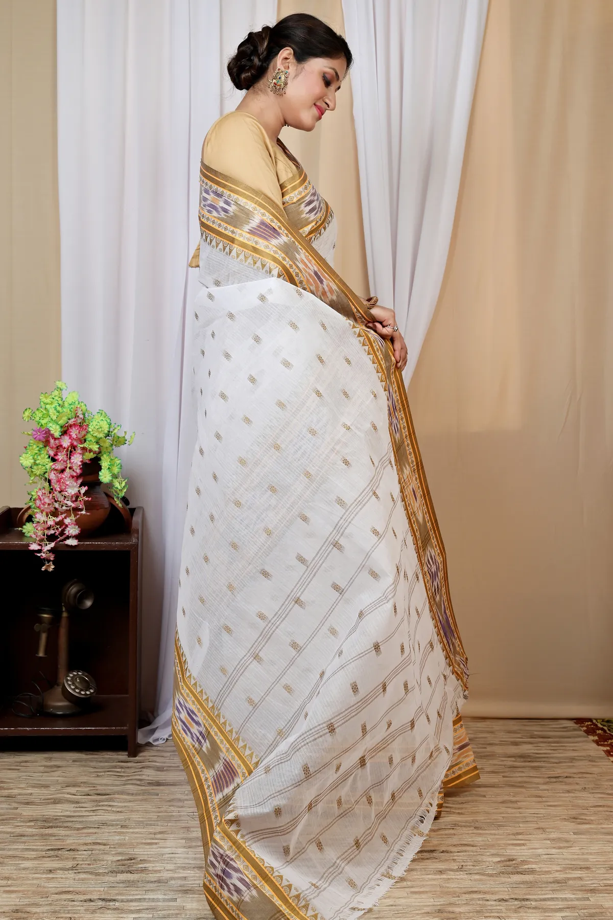 DipDiya Pure Cotton Yellow and White Hema Grace of Bengal Tant Sarees