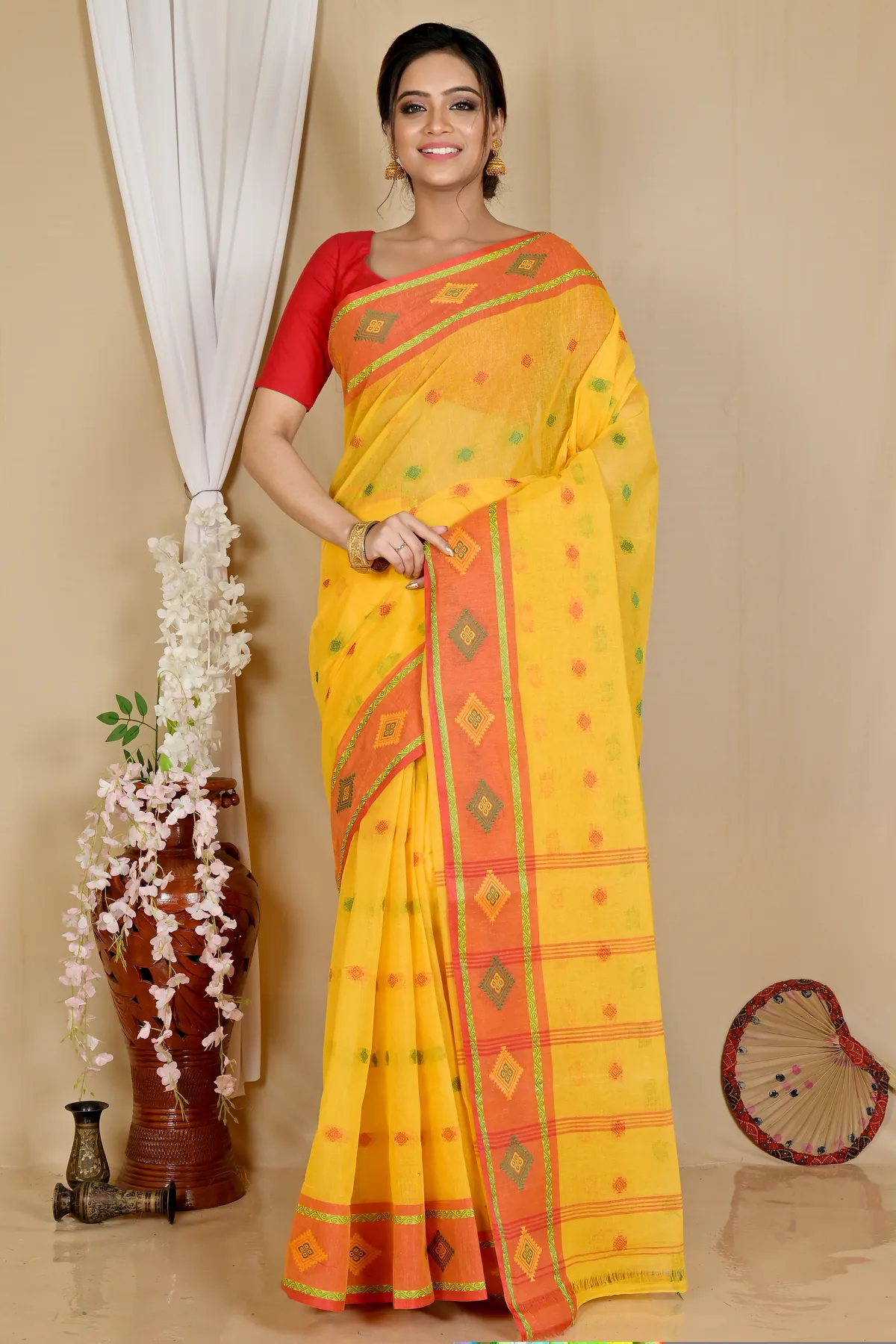 DipDiya Pure Cotton Yellow Apula Handloom Heritage Tant Sarees