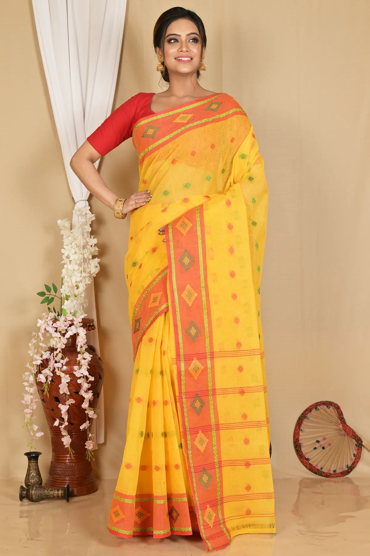 DipDiya Pure Cotton Yellow Apula Handloom Heritage Tant Sarees