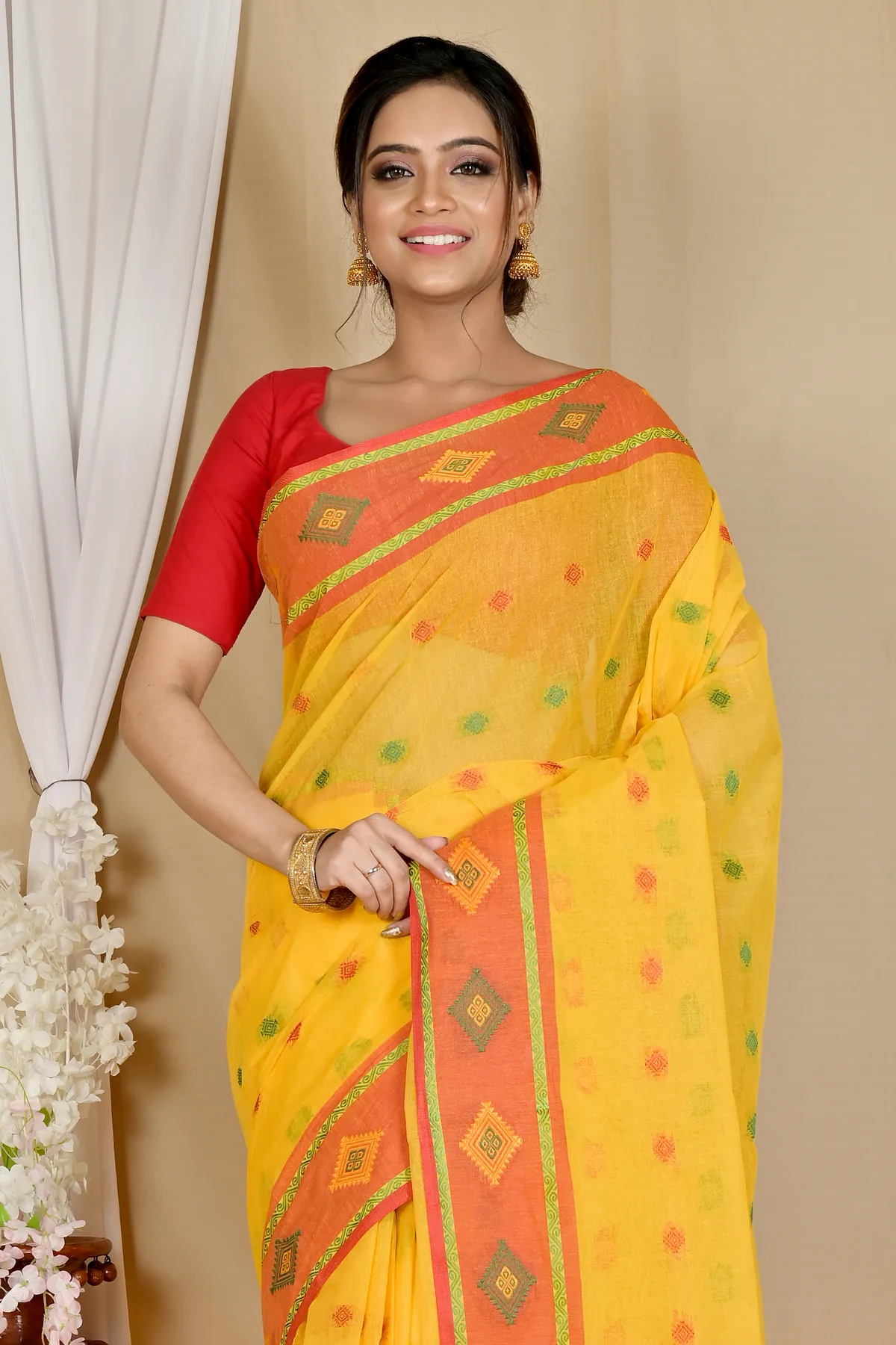 DipDiya Pure Cotton Yellow Apula Handloom Heritage Tant Sarees