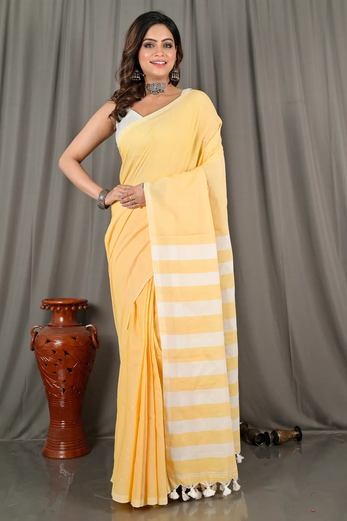 DipDiya Pure Cotton Yellow Bisti Tradition in Every Thread Handloom Sarees
