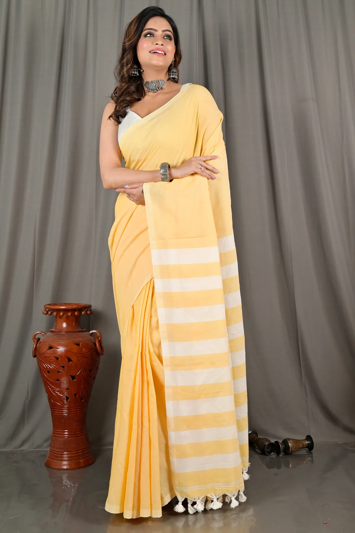 DipDiya Pure Cotton Yellow Bisti Tradition in Every Thread Handloom Sarees
