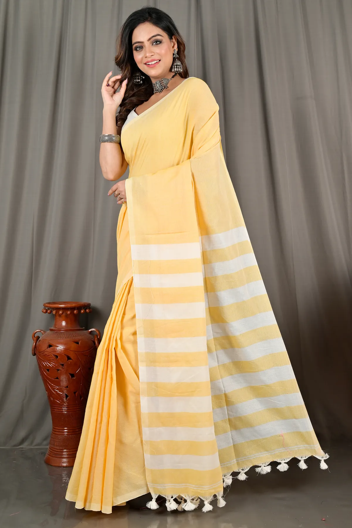 DipDiya Pure Cotton Yellow Bisti Tradition in Every Thread Handloom Sarees