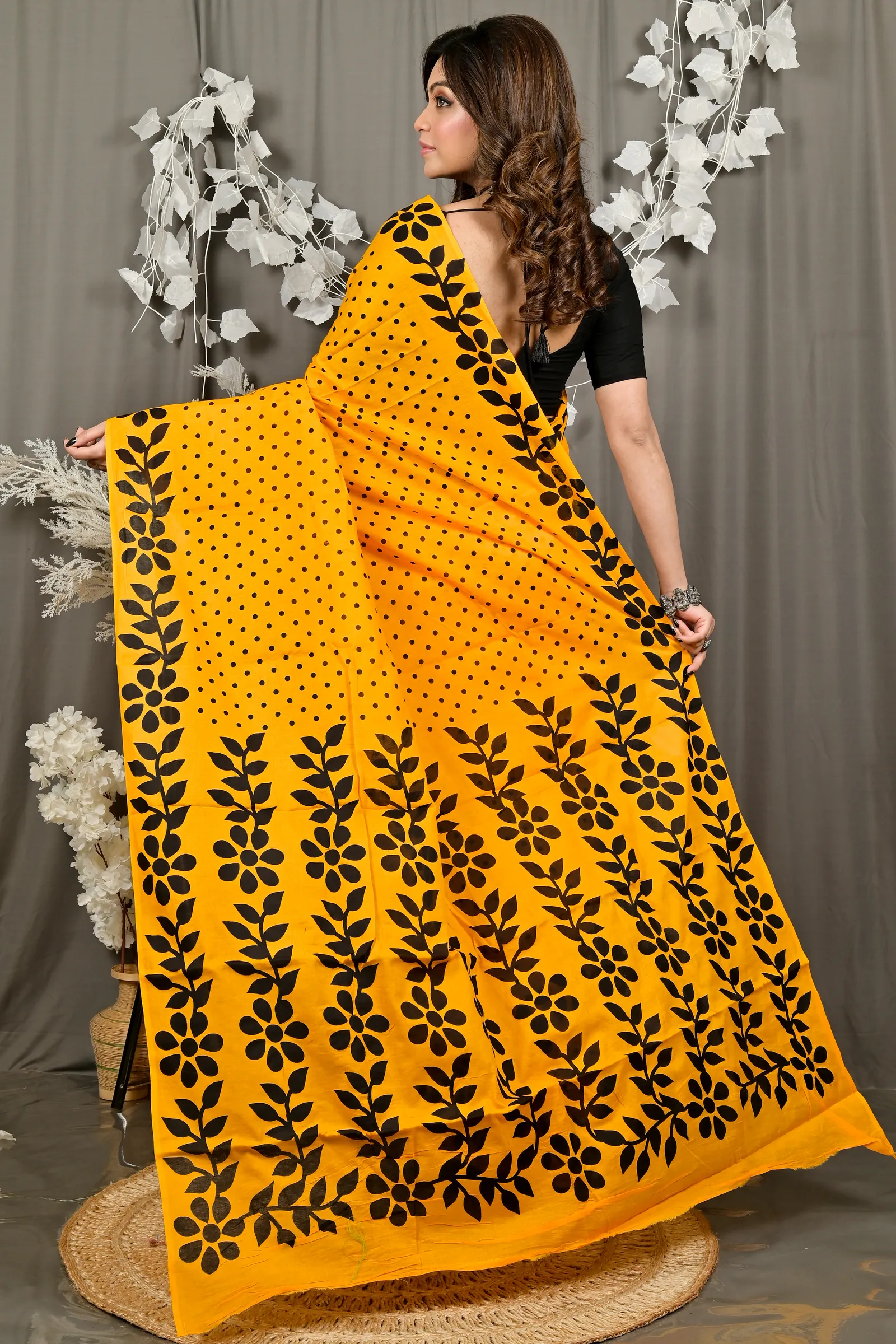 DipDiya Pure Cotton Yellow Febuitwo Classic Bengali Printed Handloom Sarees