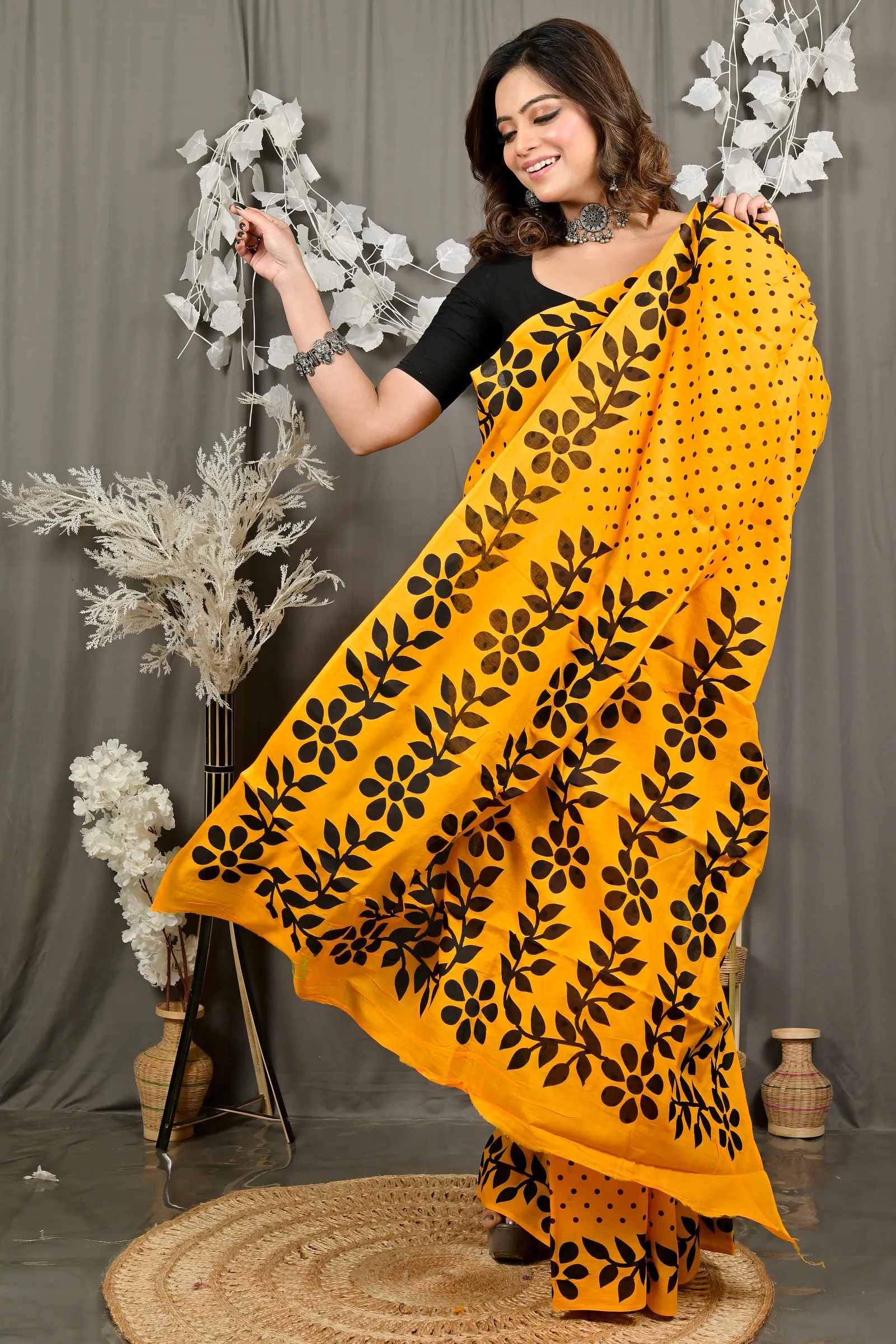 DipDiya Pure Cotton Yellow Febuitwo Classic Bengali Printed Handloom Sarees