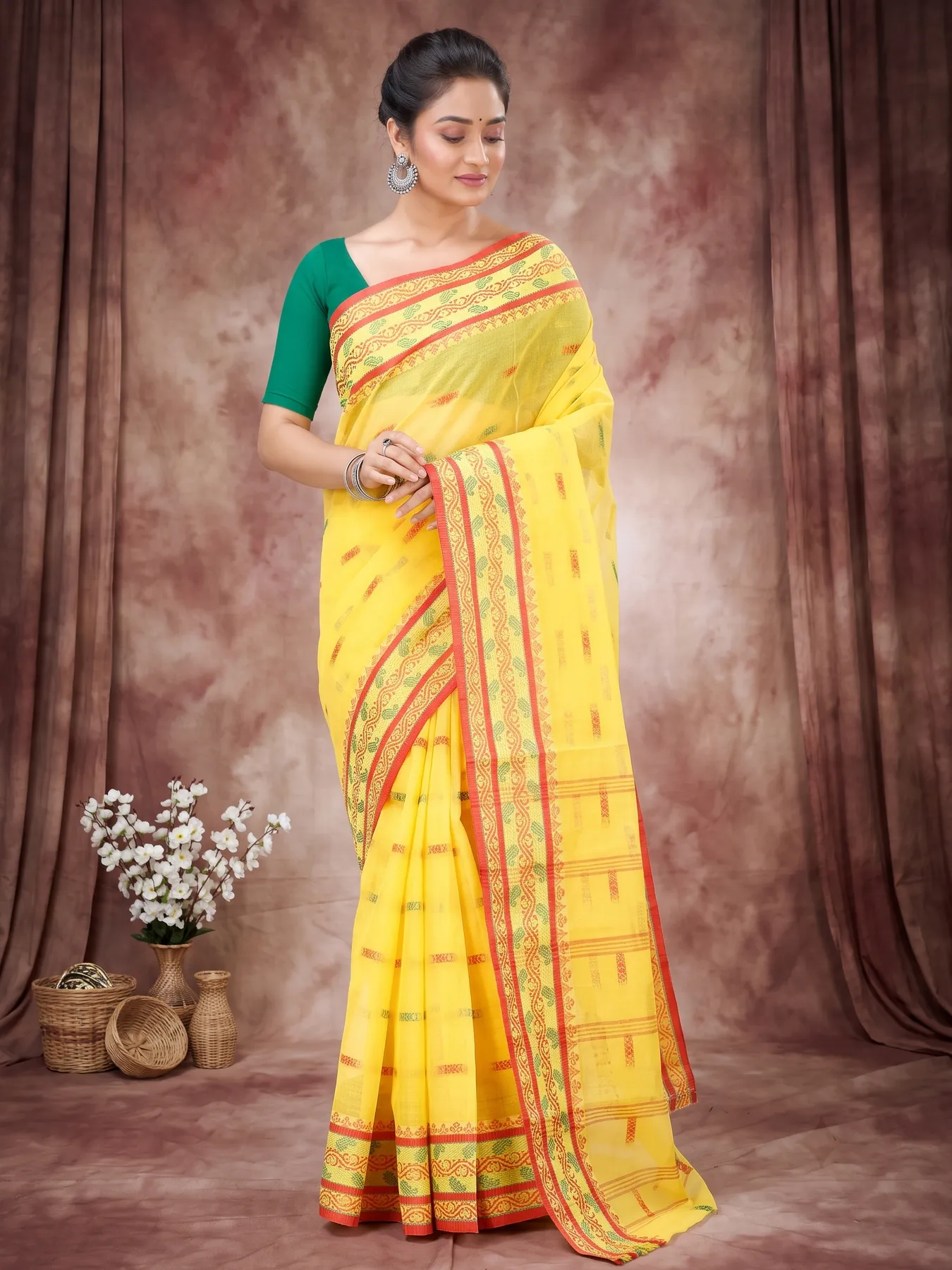 DipDiya Pure Cotton Yellow Gayatri Elegance in Every Weave Tant Sarees