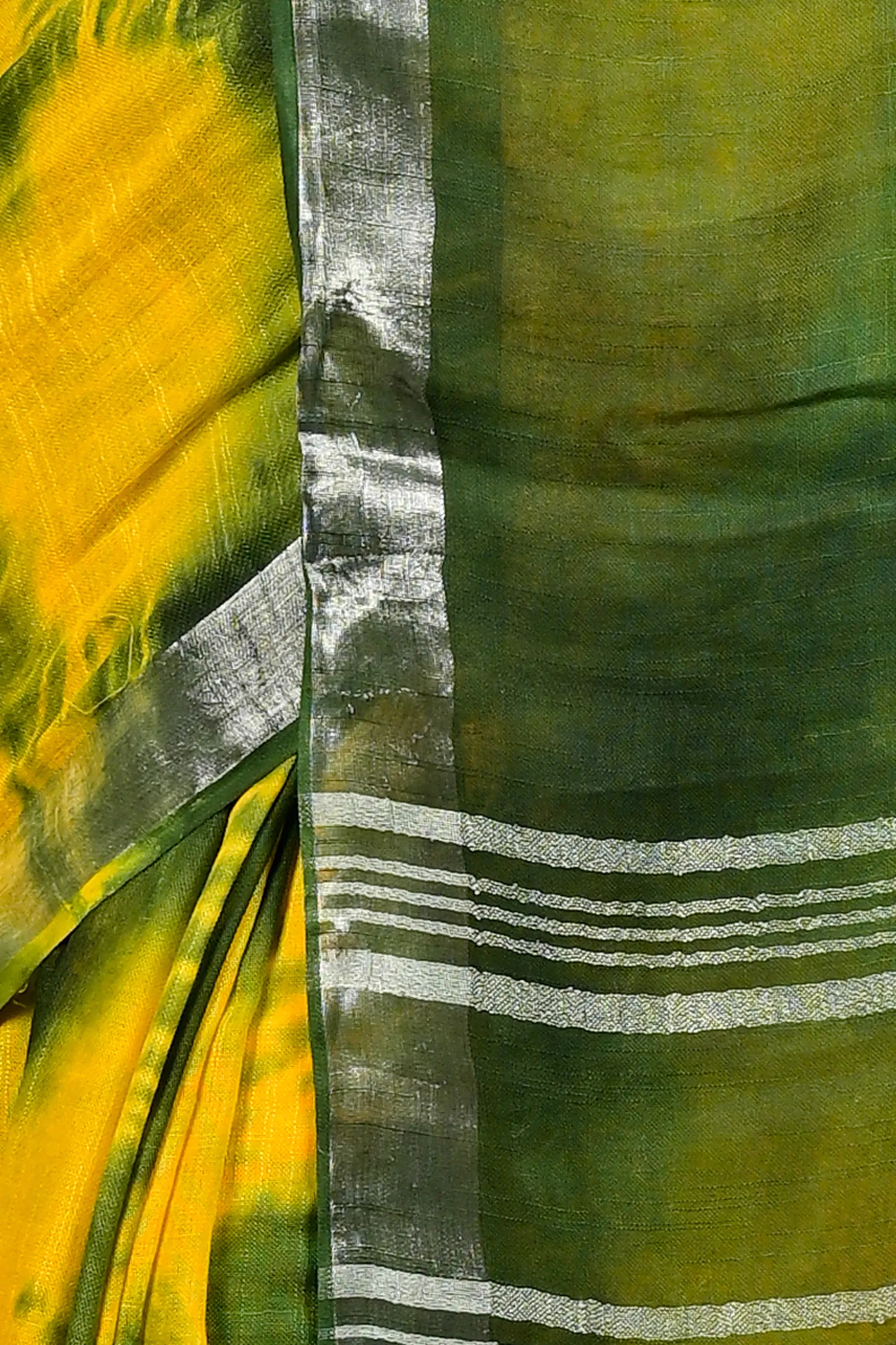 DipDiya Pure Cotton Yellow Green Finui Regal Bengali Handloom Sarees