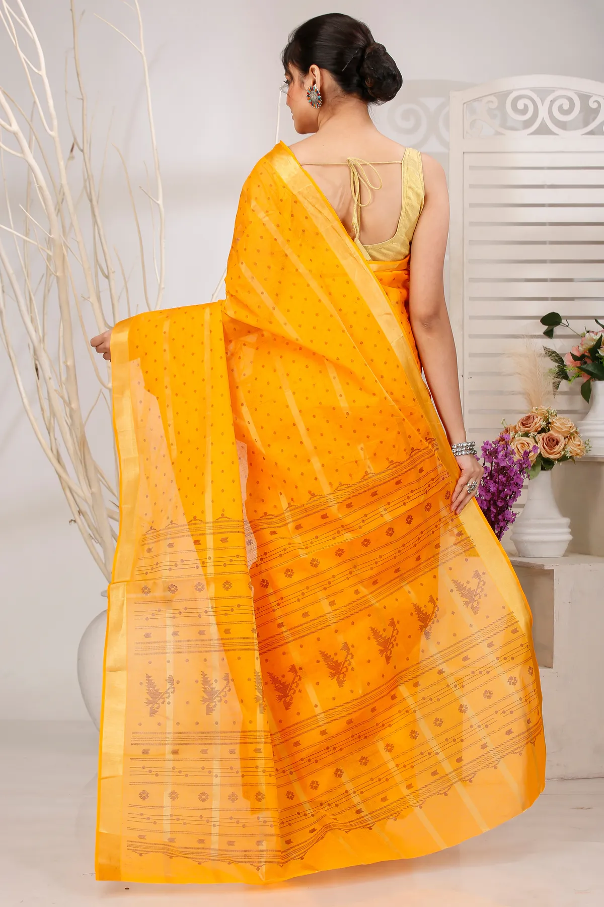 DipDiya Pure Cotton Yellow Mera Elegance in Every Weave Tant Sarees