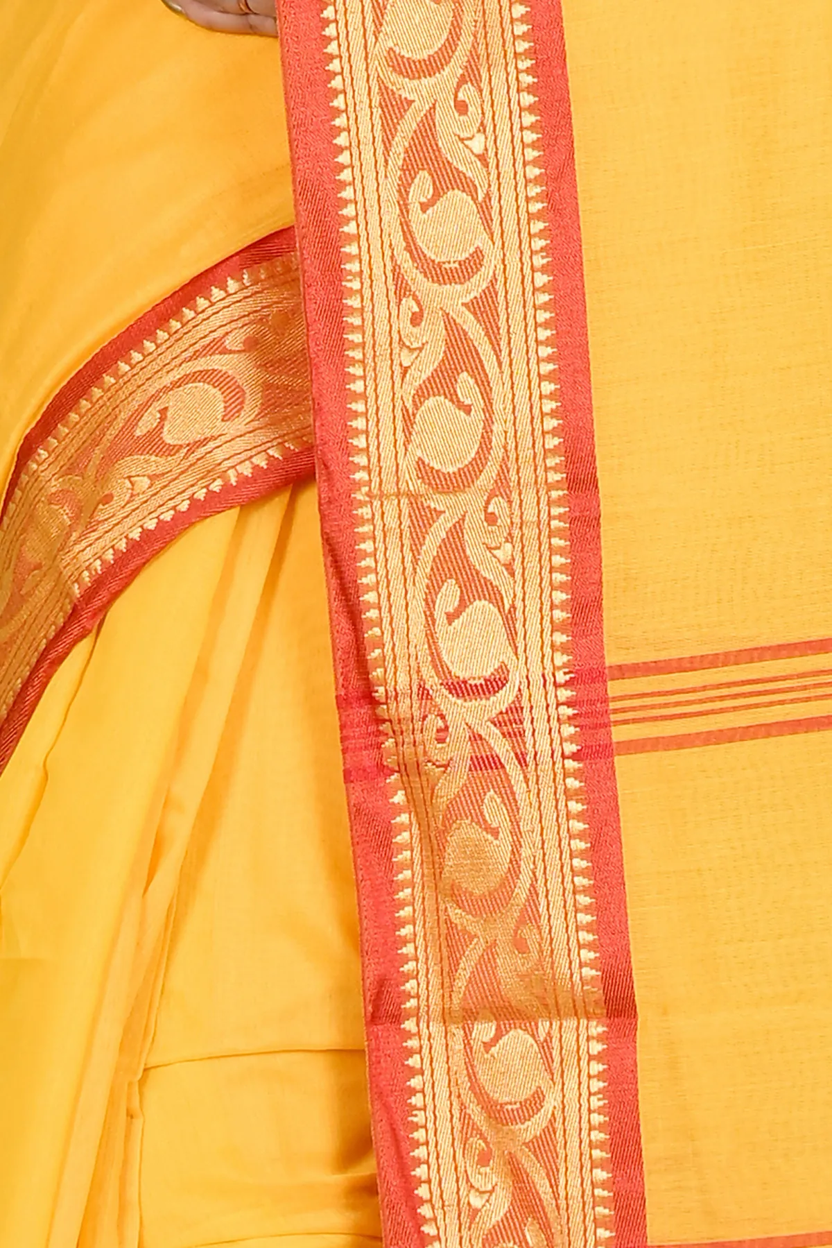 DipDiya Pure Cotton Yellow Nova Elegance in Every Weave Handloom Sarees