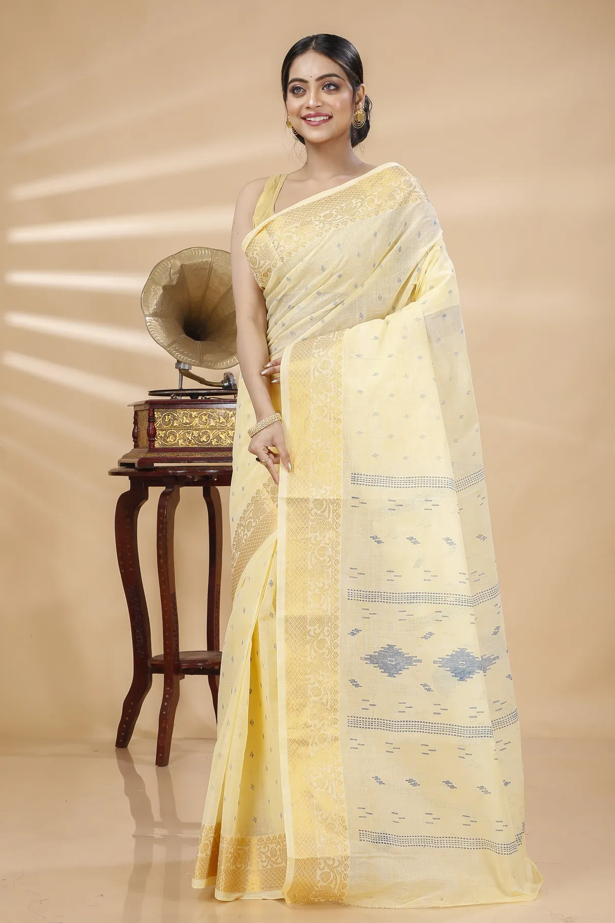 DipDiya Pure Cotton Yellow Purvi Handcrafted Elegance Printed Tant Sarees