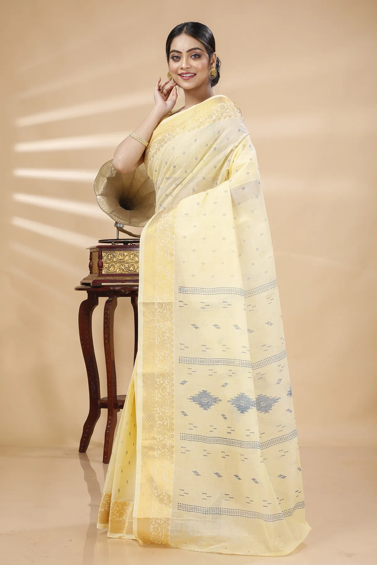 DipDiya Pure Cotton Yellow Purvi Handcrafted Elegance Printed Tant Sarees
