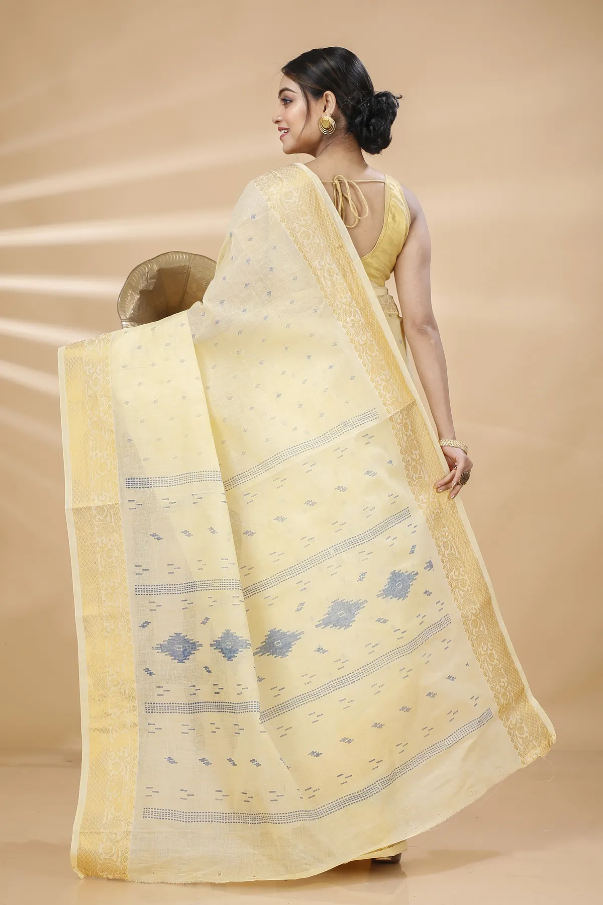 DipDiya Pure Cotton Yellow Purvi Handcrafted Elegance Printed Tant Sarees
