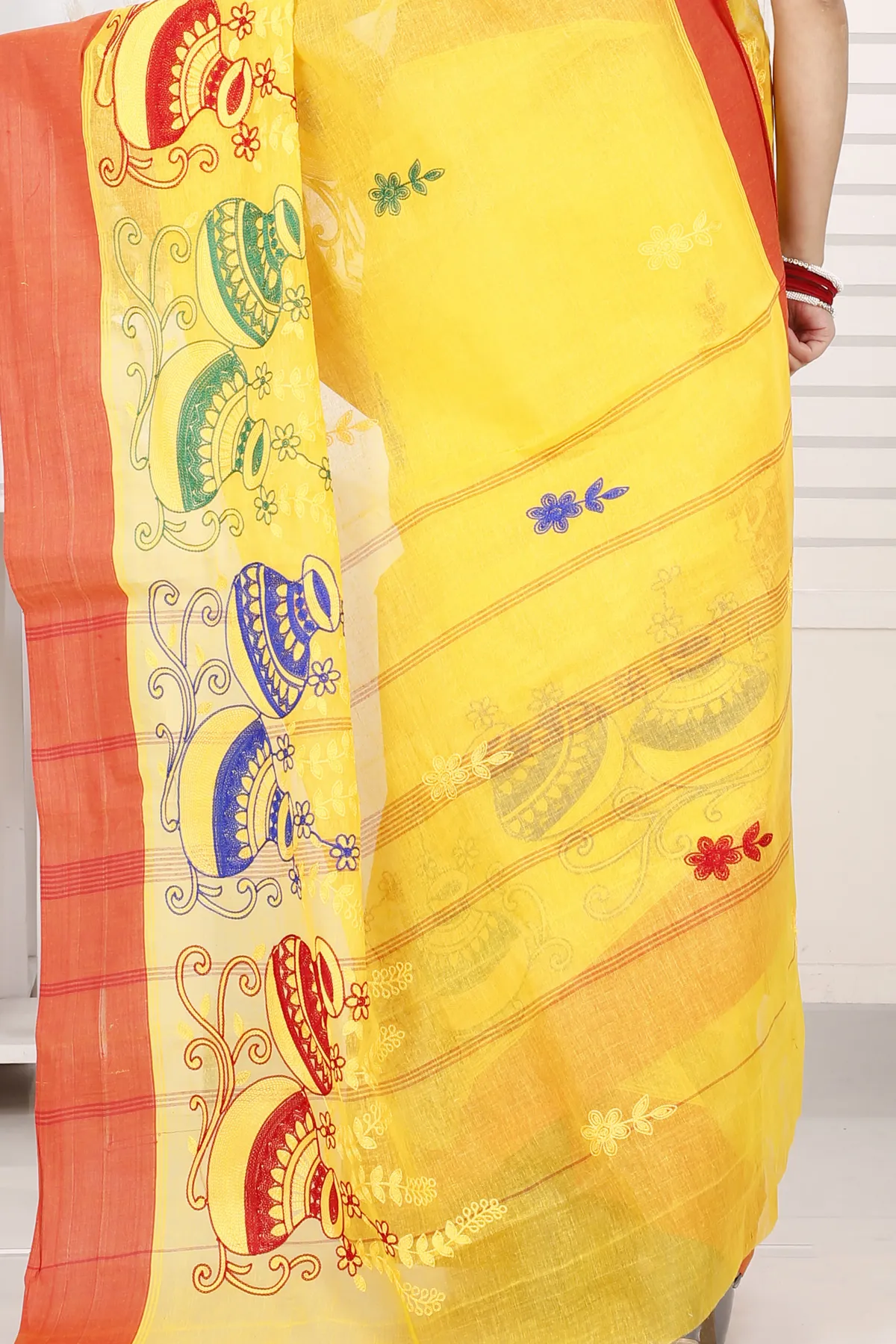 DipDiya Pure Cotton Yellow Red Embi Elu Ghot Bengal in Every Thread Embroidery Tant Sarees